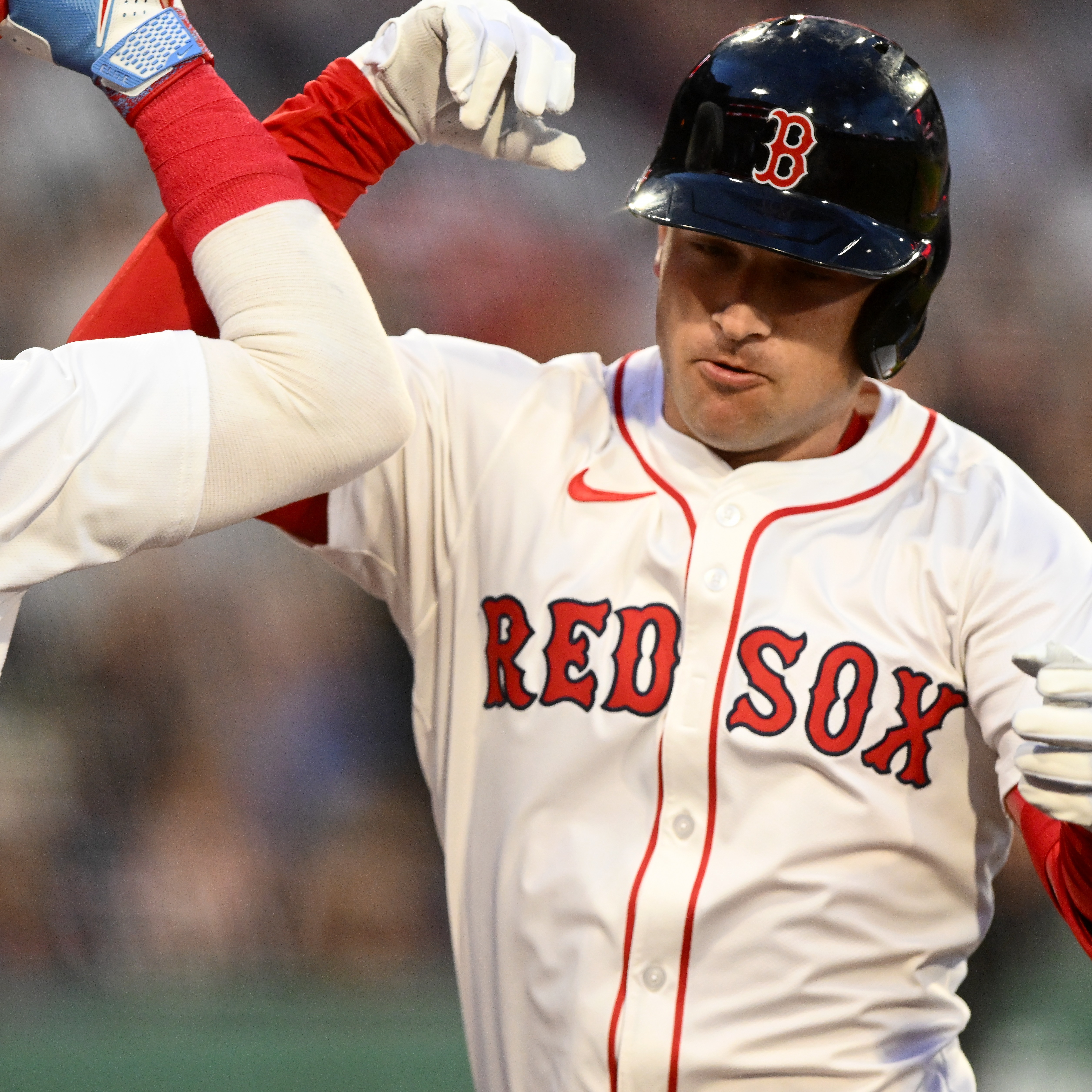 Late mistakes doom Twins again in frustrating loss to Red Sox