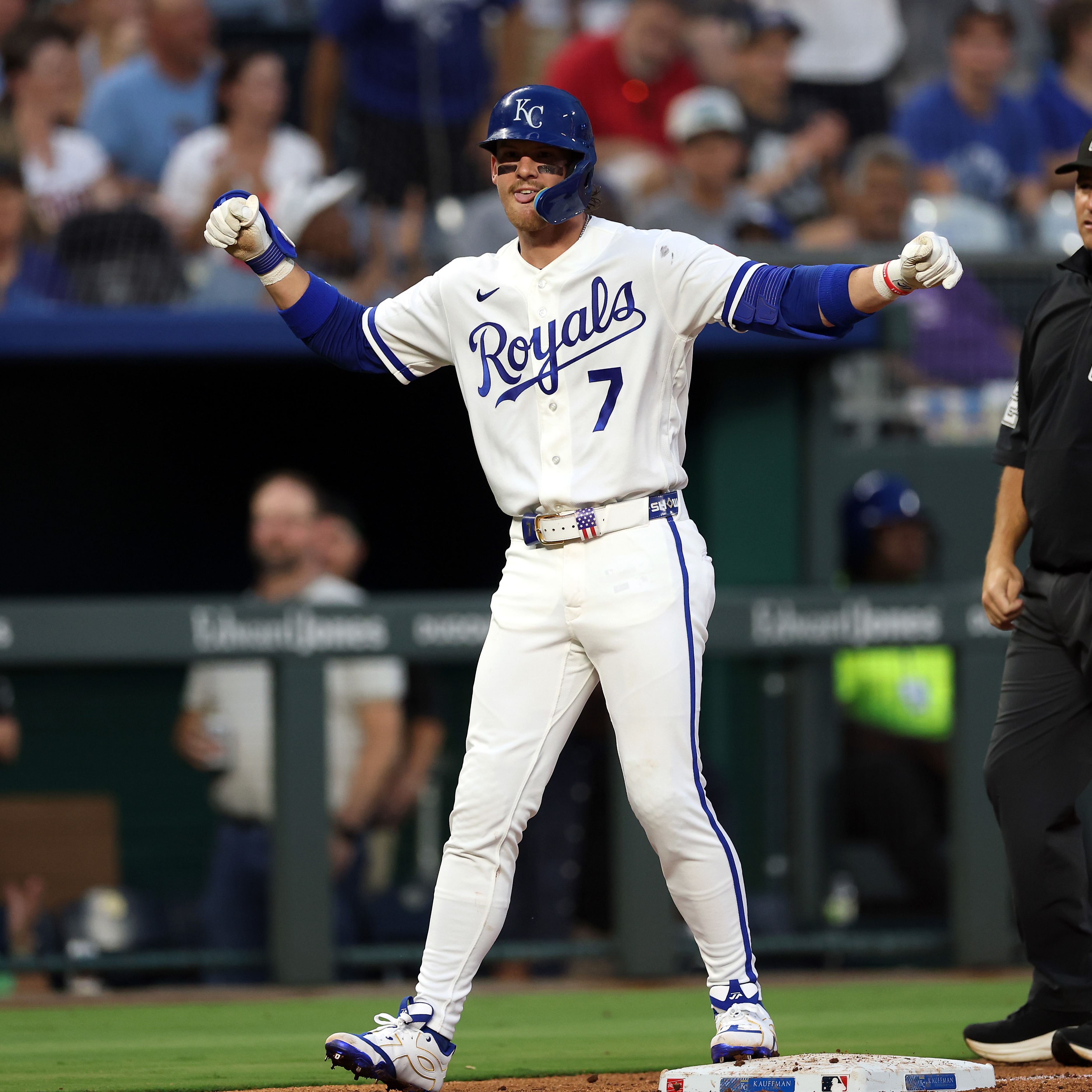 Royals roll past Twins in series opener episode artwork