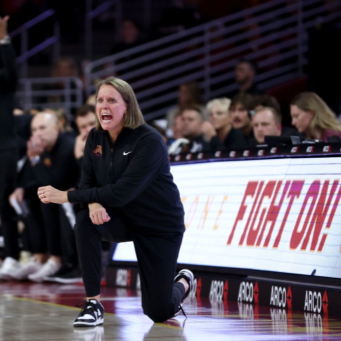 Gophers Women’s Head Coach Dawn Plitzuweit joins the show! episode artwork