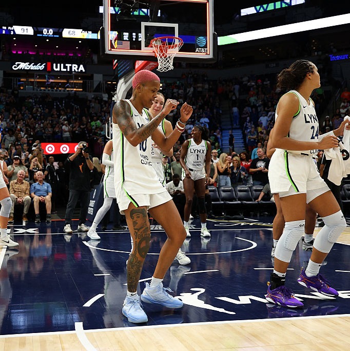 Sloane Martin on Lynx dominance, coaching factor and WNBA CBA! episode artwork