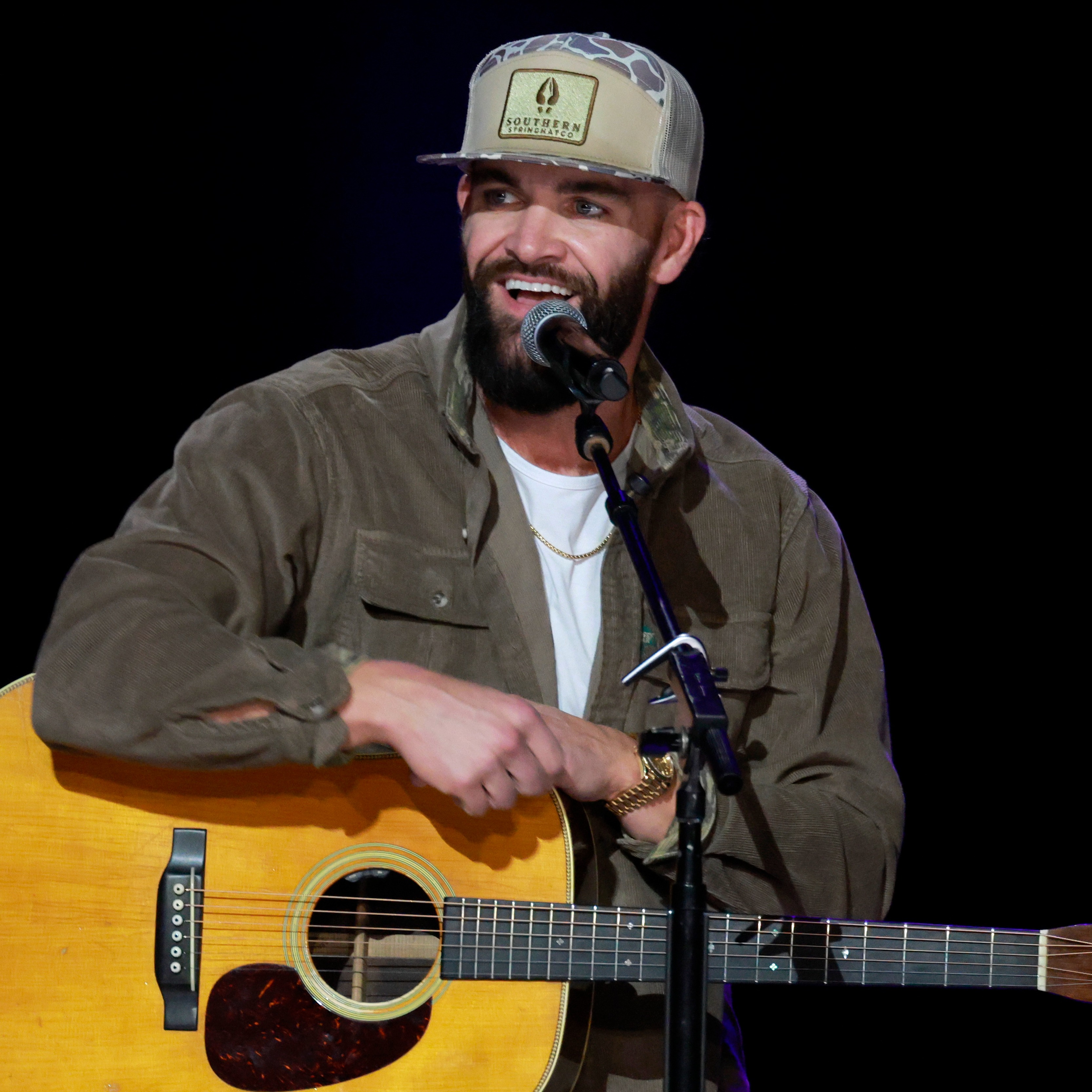 Dylan Scott Balances Business and Family episode artwork