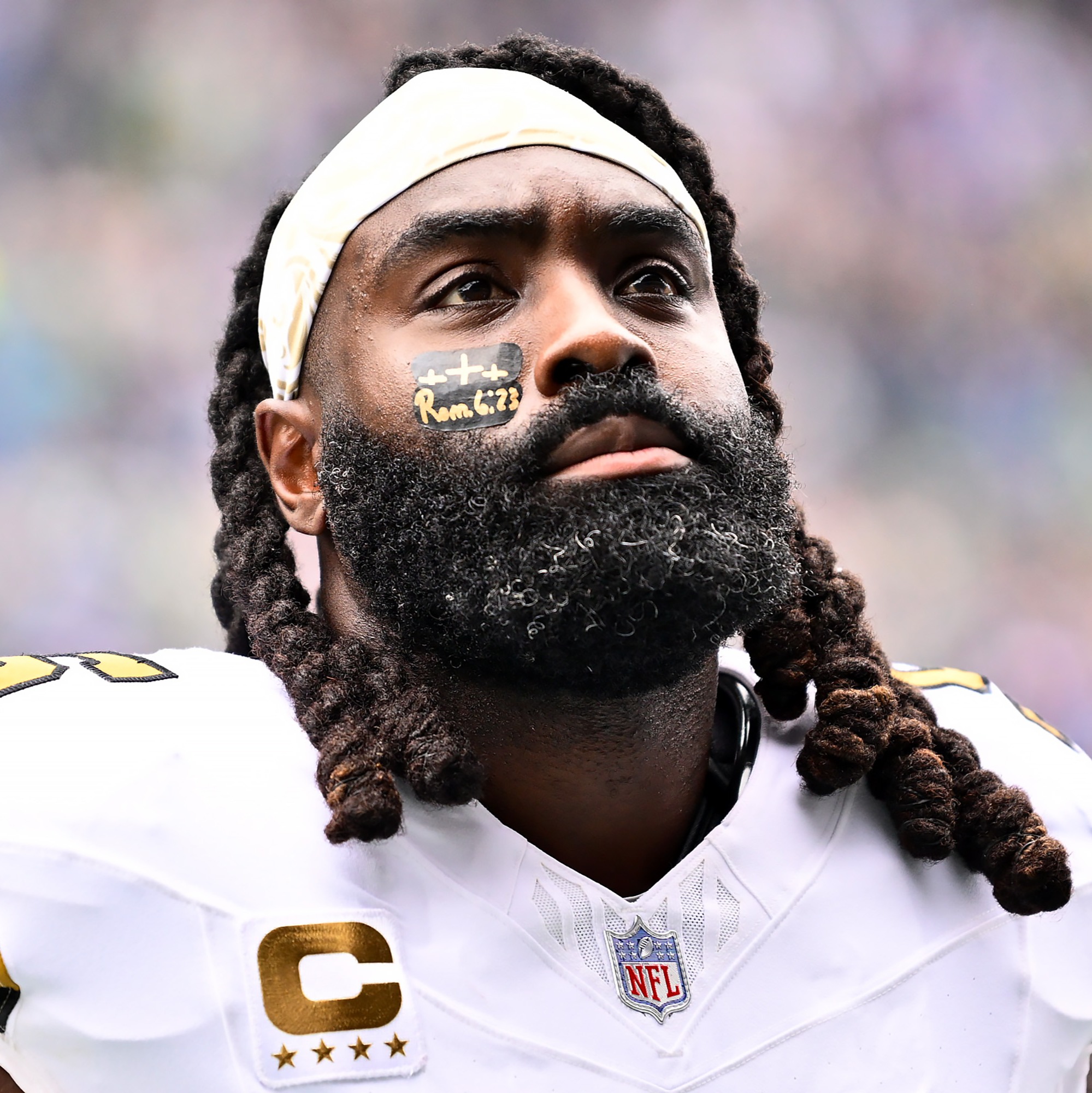 Davis: Something inside me didn't let me leave the NFL early