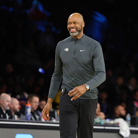 Why this analyst thinks Jamahl Mosley is the right coach for the Pelicans episode artwork