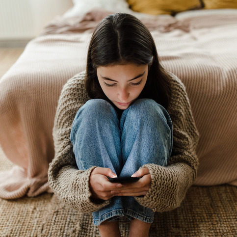 Should social media be banned for kids? episode artwork