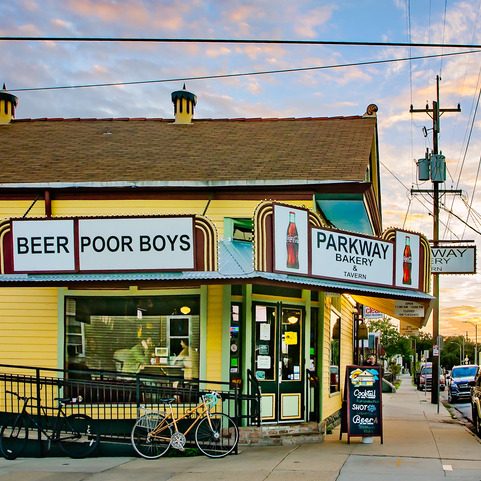 Table Talk: Poboys, dives, and dining for dad episode artwork