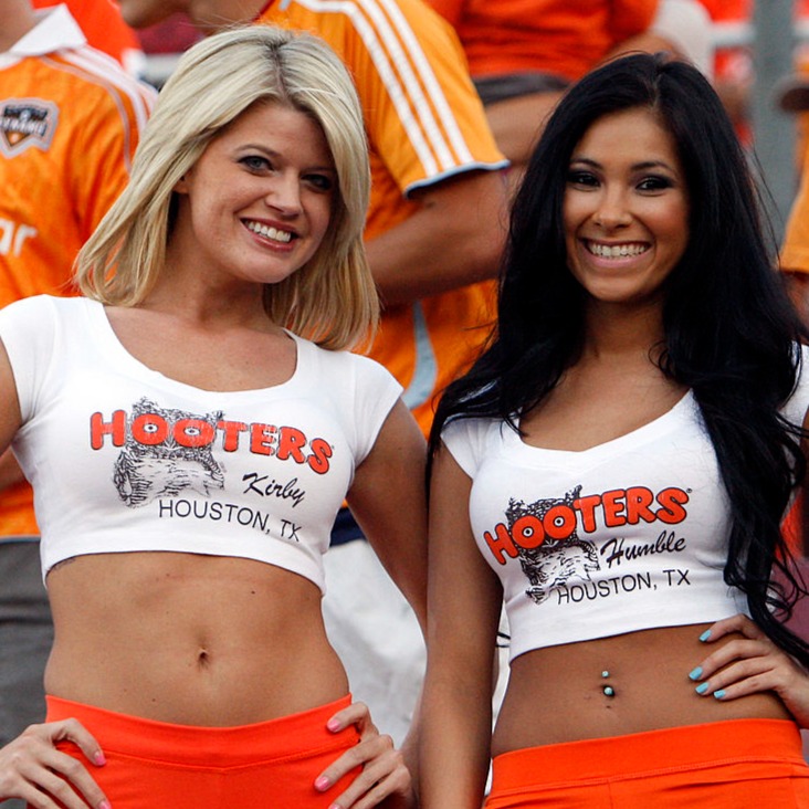 Hooters didn't keep abreast of restaurant trends: Full Show 4/1/2025