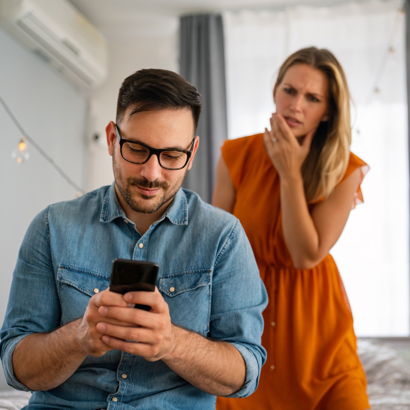 Should you have full access to your partner's phone? episode artwork