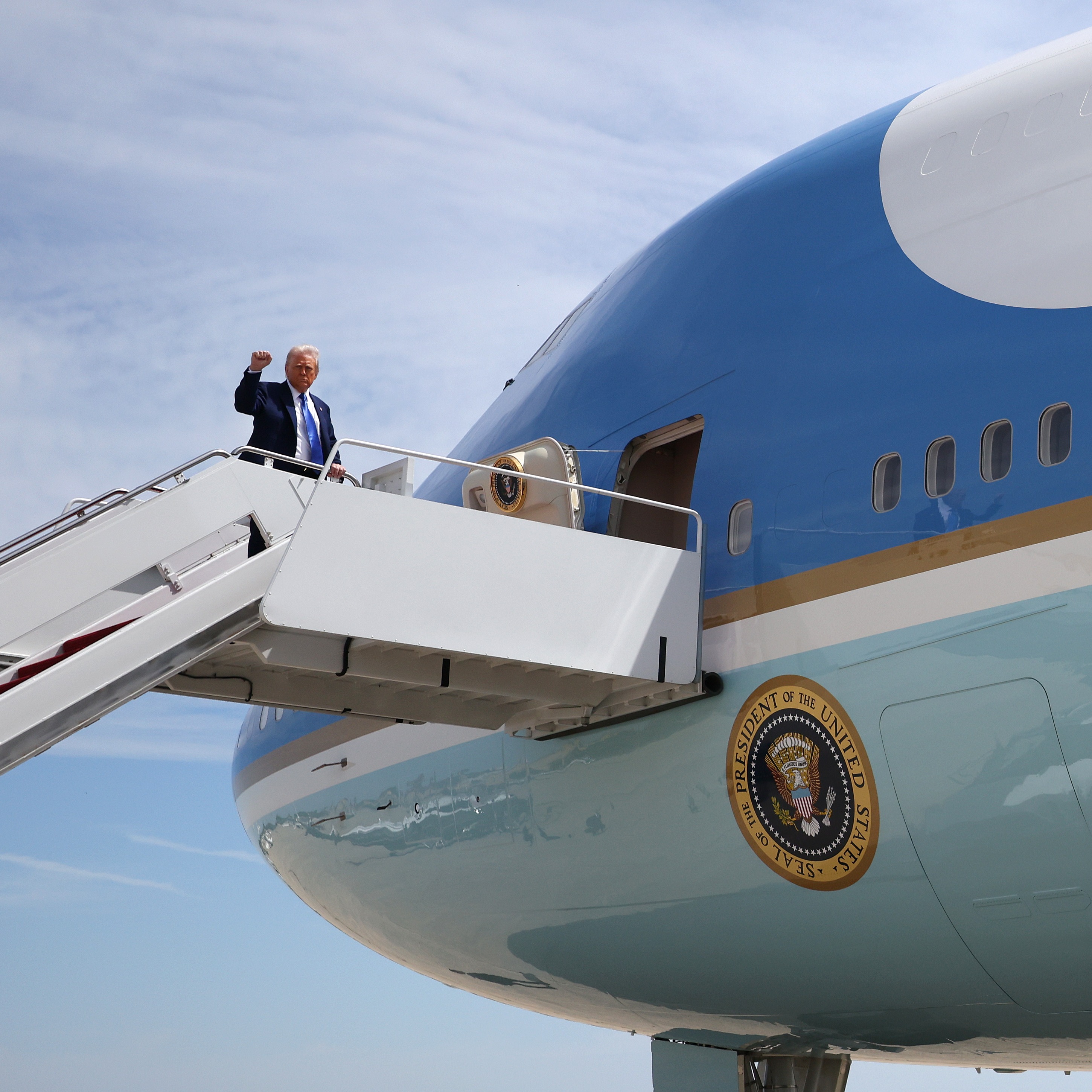 Hour 3: The newly commissioned Air Force One will be temporarily taken out of service episode artwork