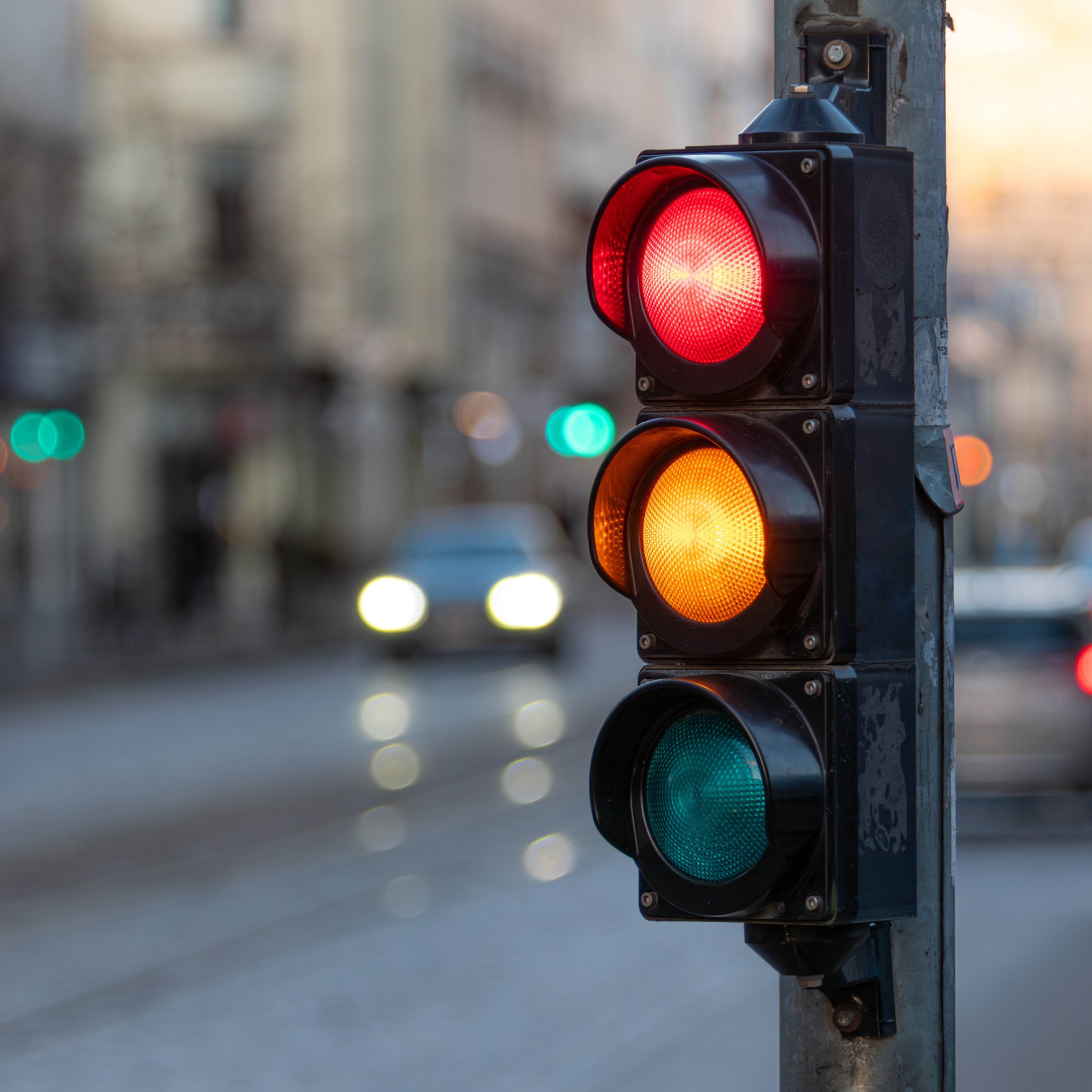 What's the latest with the Moreno administration's plan to synchronize traffic lights? episode artwork