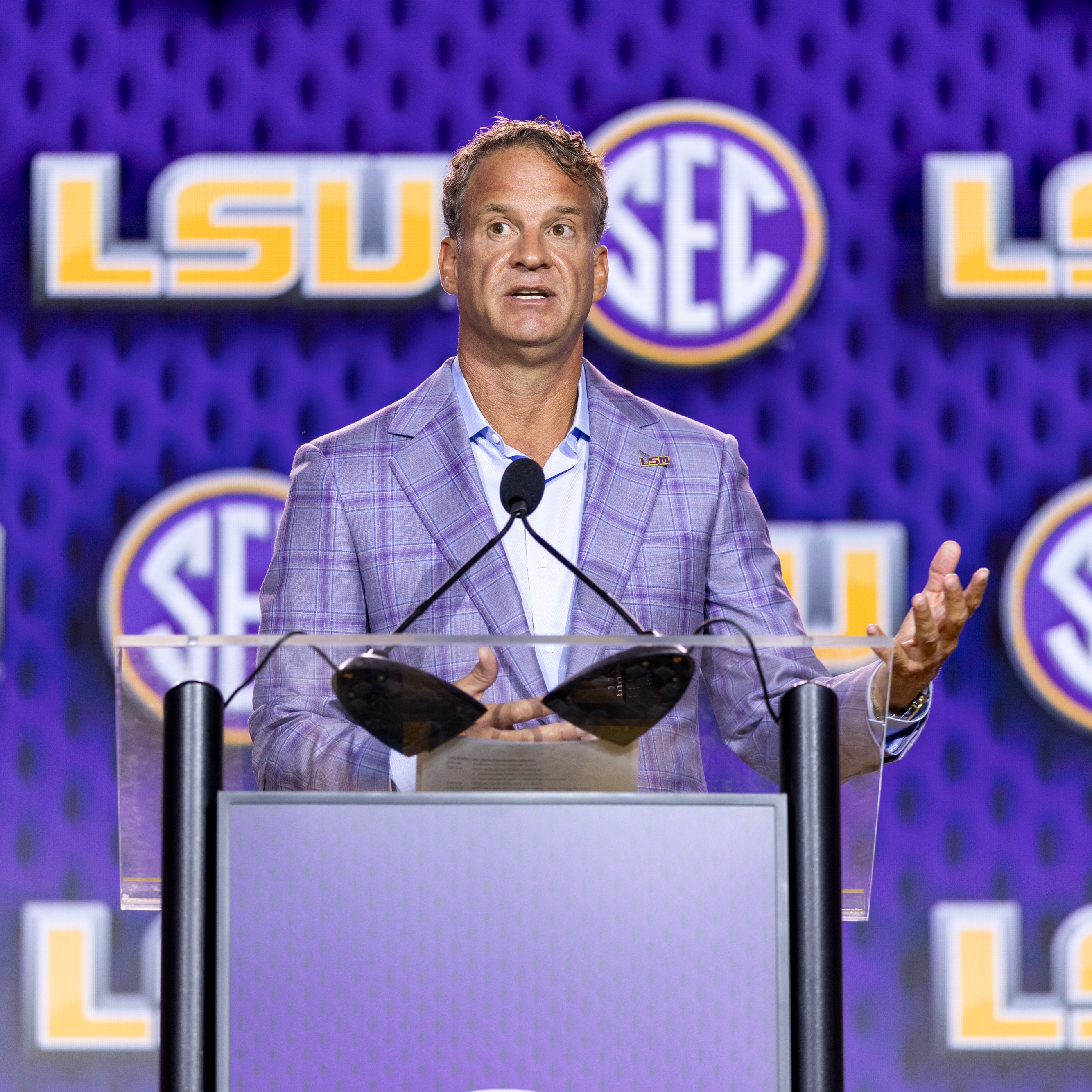 Hour 1: LSU opens the season Saturday night in Tiger Stadium against Clemson, and it’s the debut of the Lane Kiffin era episode artwork
