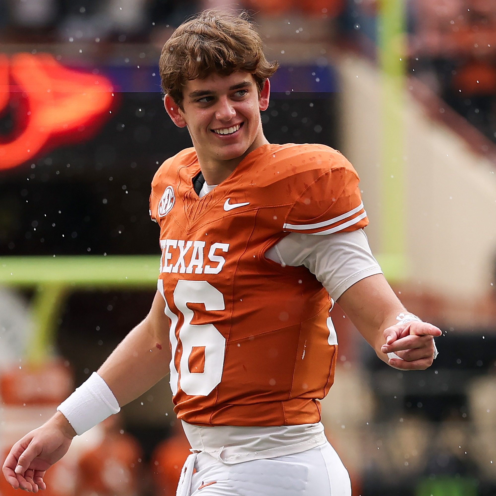 Hour 1: Texas QB Arch Manning apologized for laughing at an A.I. generated video of Steve Sarkisian slapping ESPN reporter Holly Rowe episode artwork