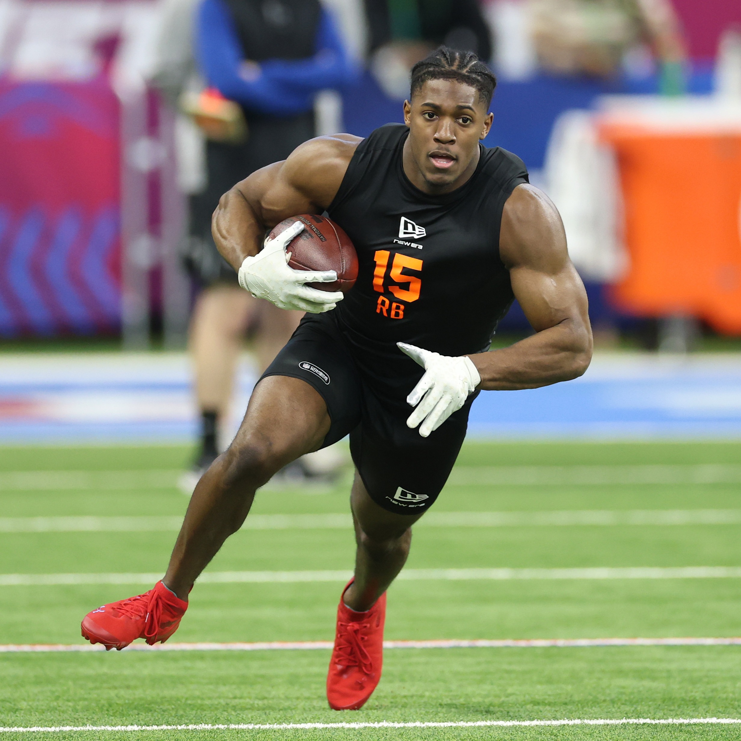 Mike D's Draft Notebook: What's Notre Dame RB Jadarian Price's draft value? episode artwork