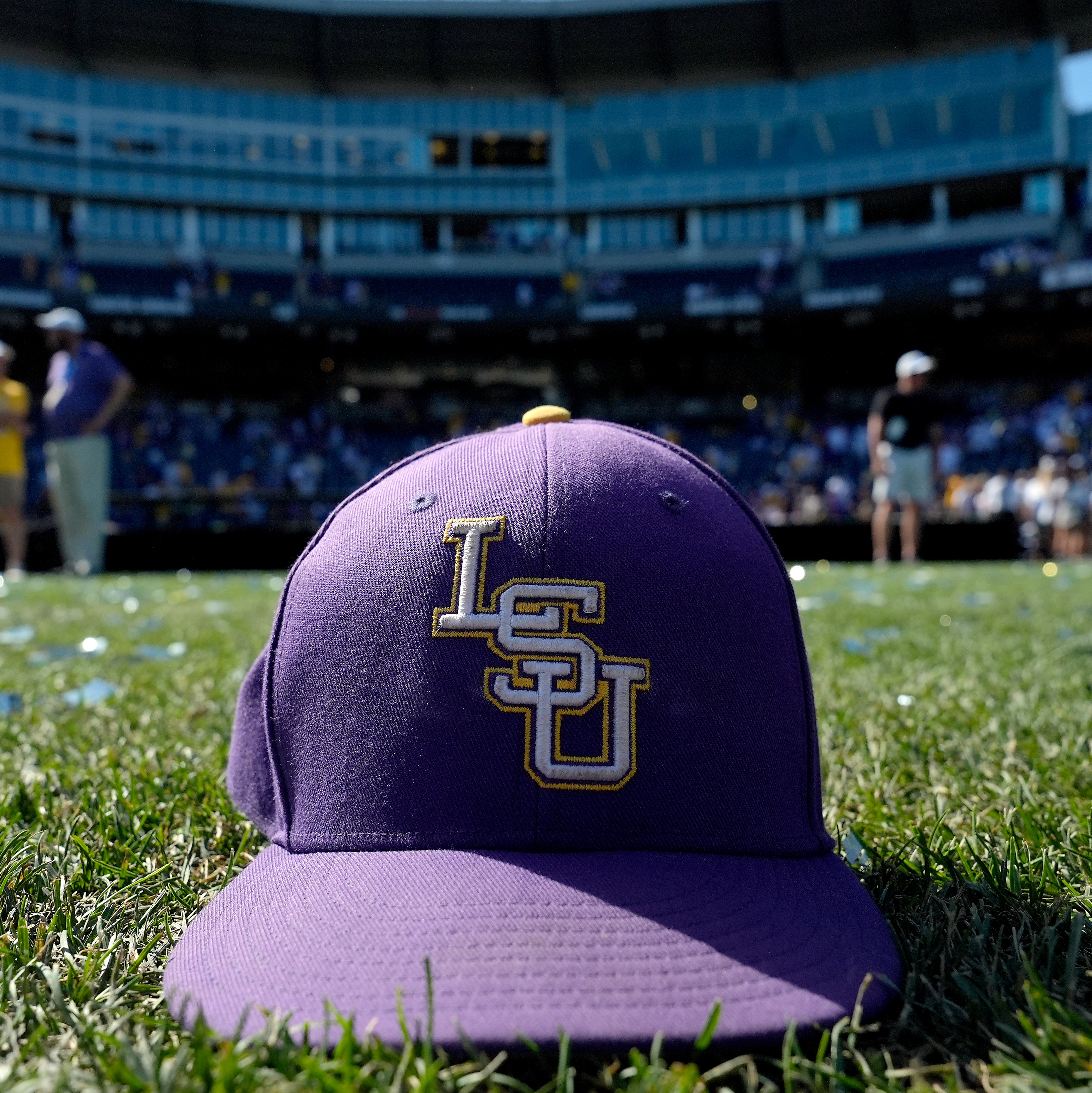 Hour 2: By sweeping South Carolina, the LSU Tigers gave themselves a CHANCE at the postseason episode artwork