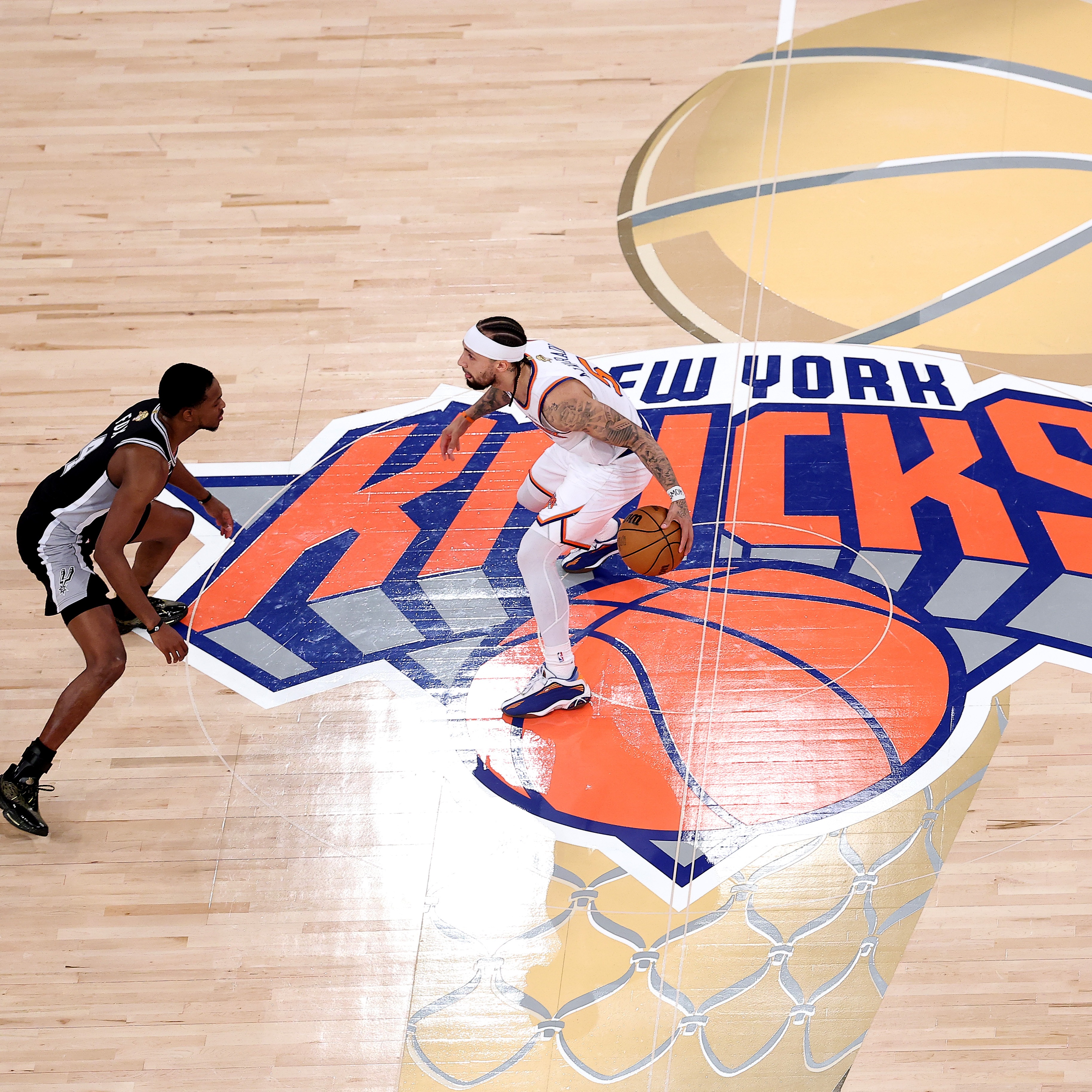 Hour 3: Knicks HC Mike Brown gave Jose Alvarado a round of applause after Game 4 episode artwork