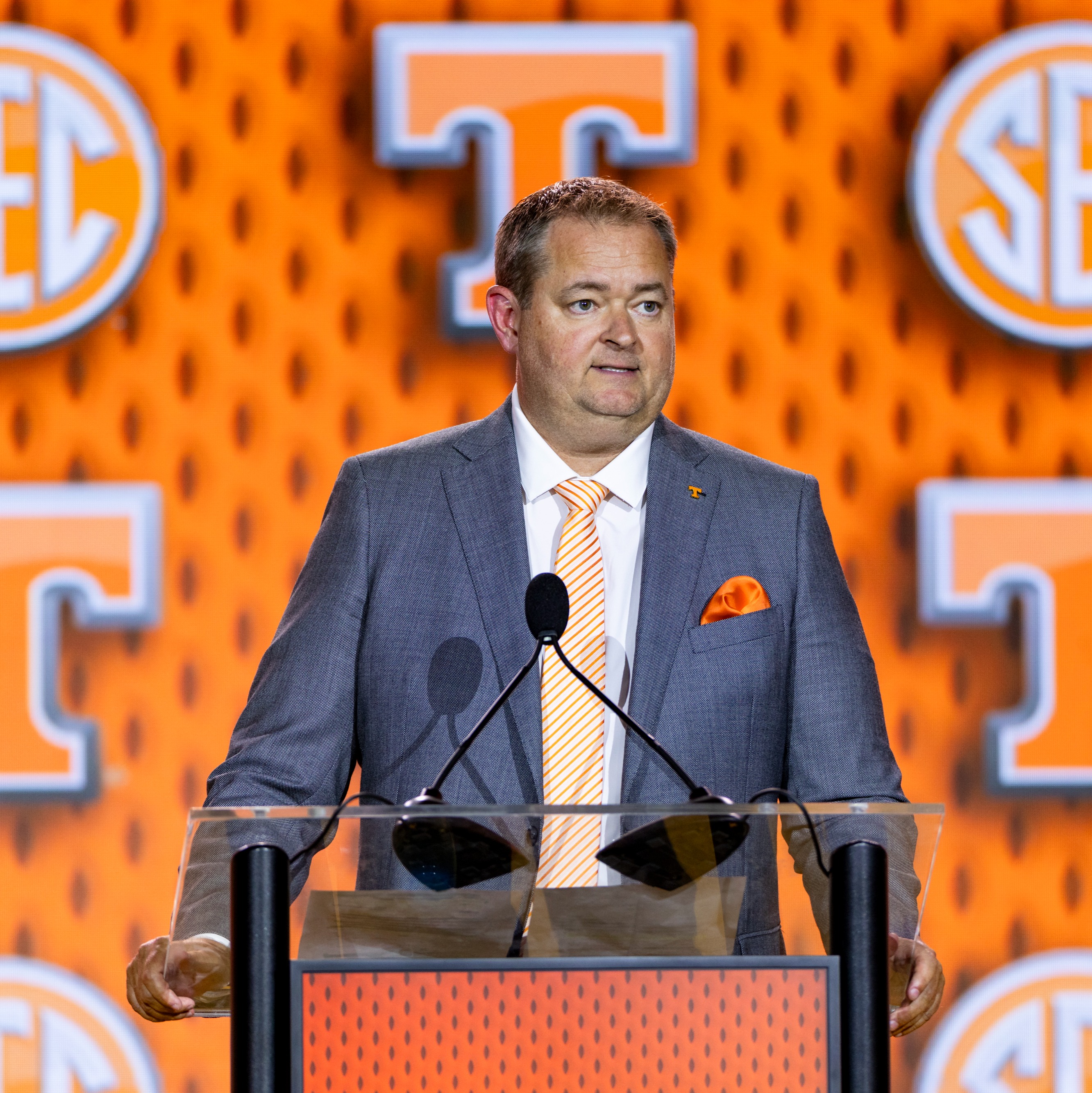 Josh Heupel wants Tennessee fans to be ready for Lane Kiffin's trip to Knoxville episode artwork