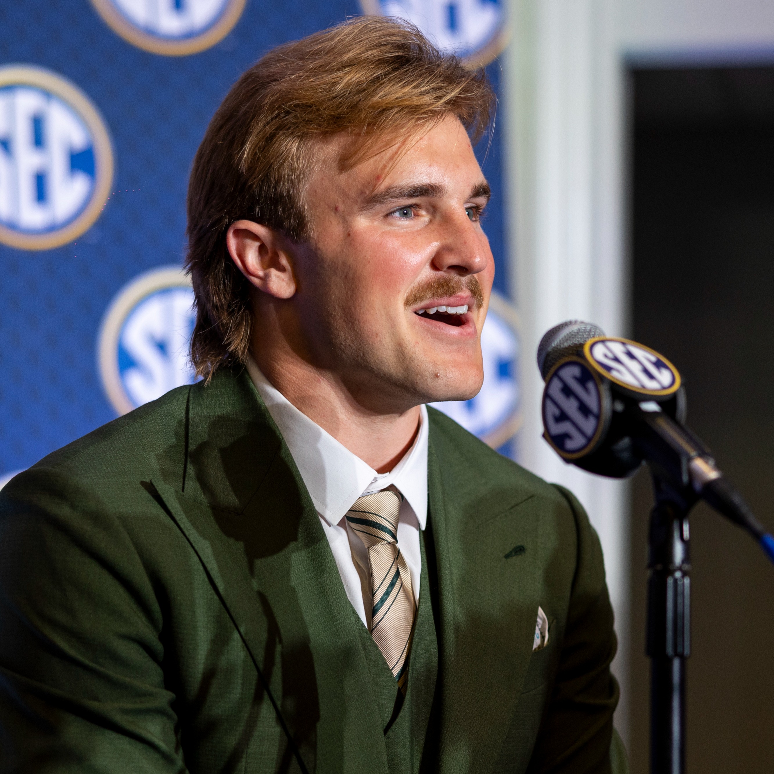 Whit Weeks wants to bring back a "nasty mentality" to LSU's defense episode artwork