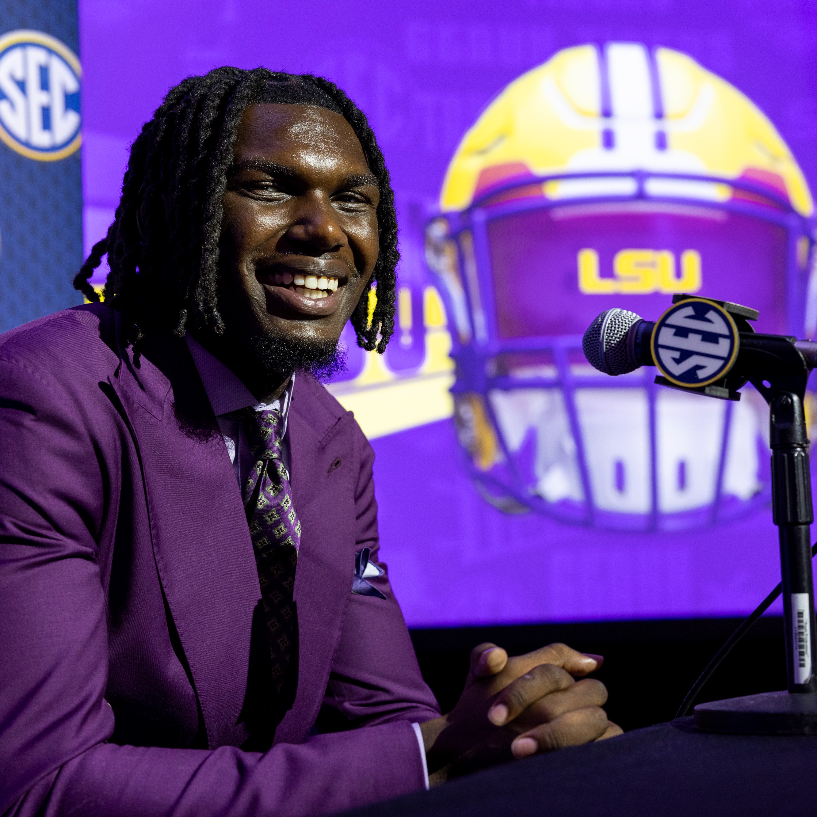 Hour 4: Trey'Dez Green appreciates the "brotherhood" building with LSU's new players episode artwork