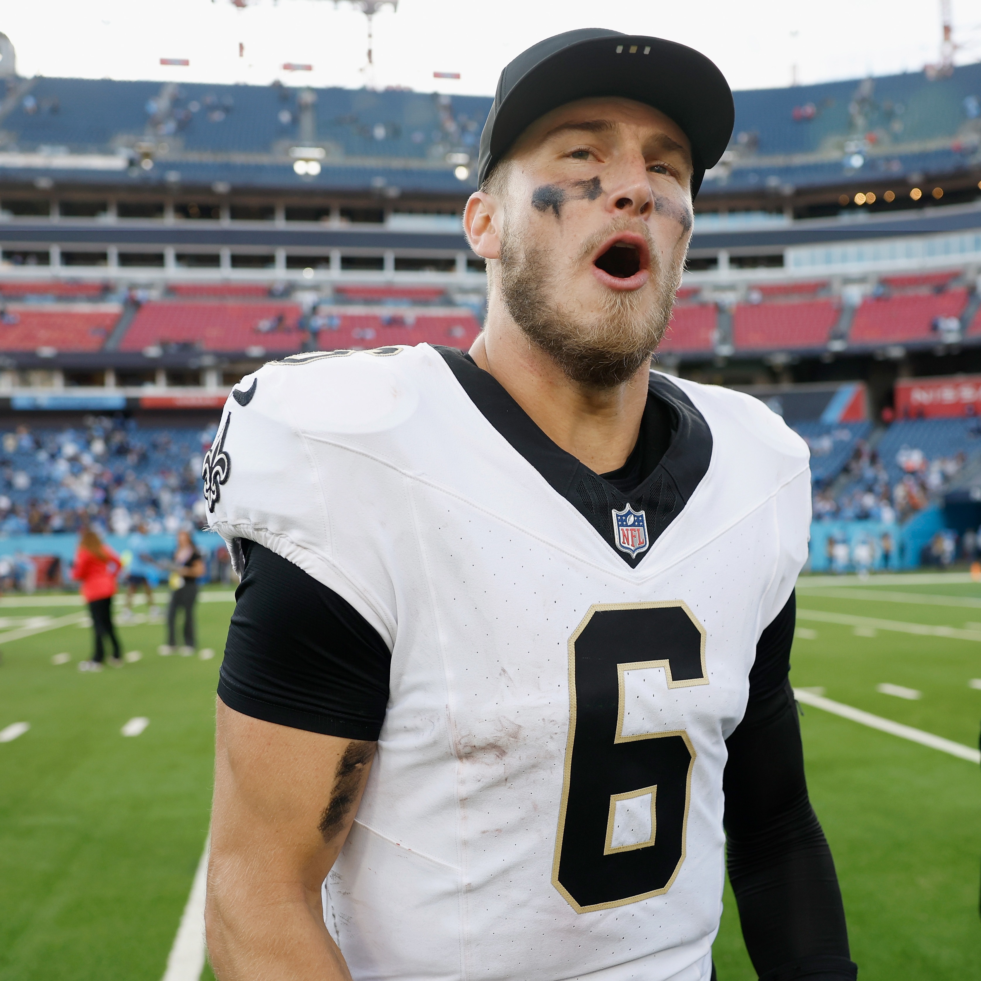 Who has the best chance to reach 10+ wins in the NFC South this year? episode artwork