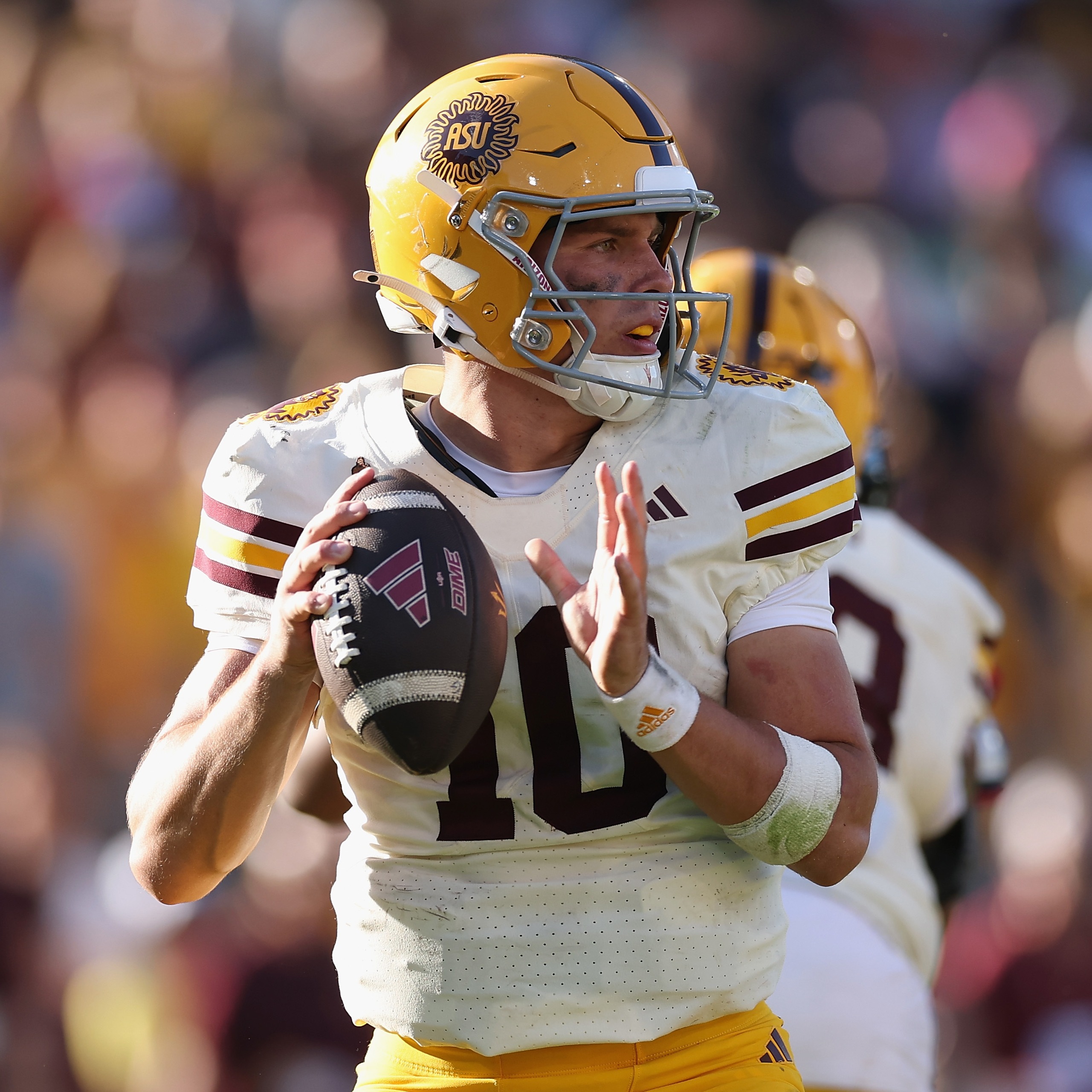 Lane Kiffin and Charlie Weis Jr. are both encouraged by QB Sam Leavitt episode artwork