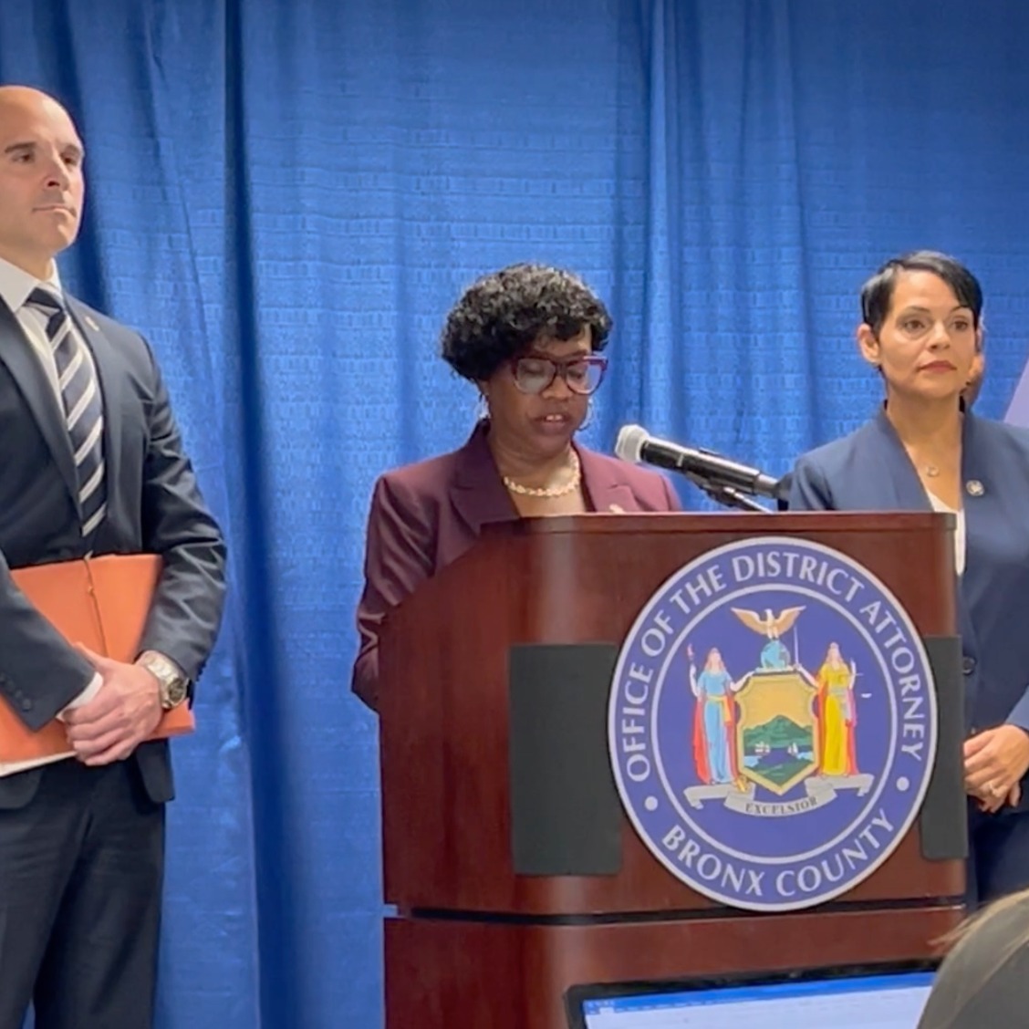 Five arrested for gunpoint robberies in the Bronx Five arrested for gunpoint robberies in the Bronx