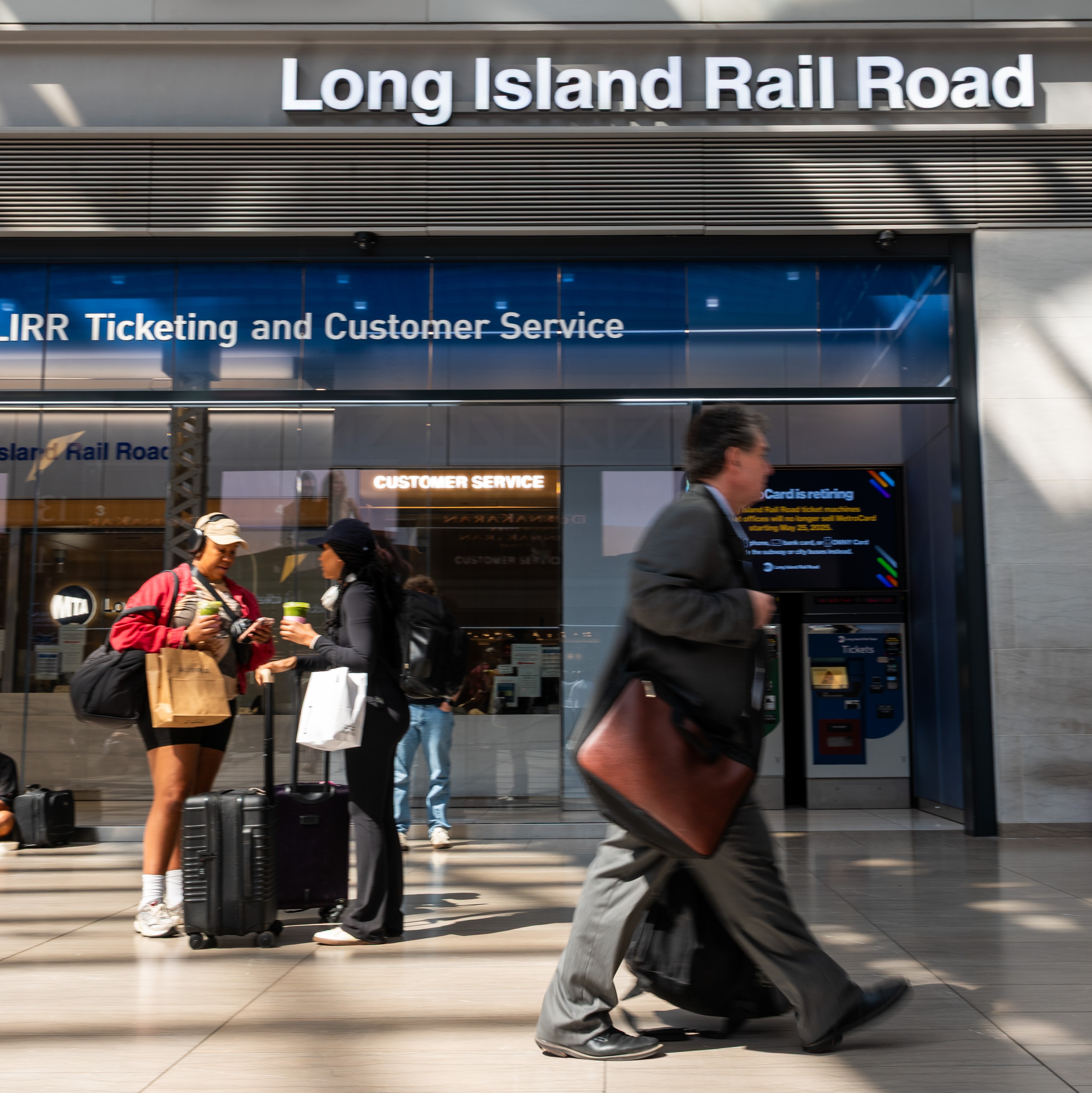 Possible LIRR strike: MTA and unions resume negotiations Wednesday episode artwork