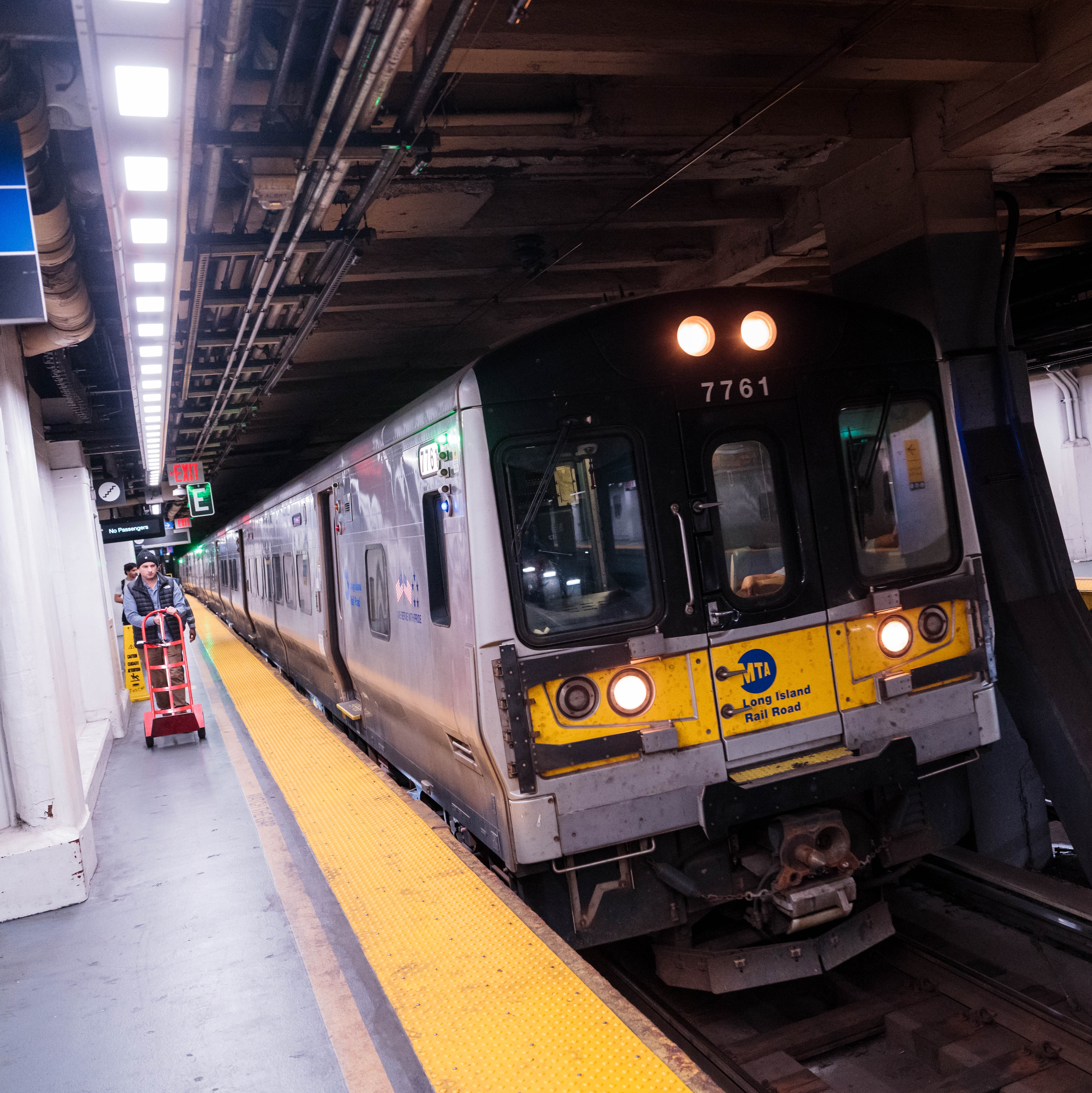 LIRR shutdown looms as marathon negotiation sessions continue episode artwork