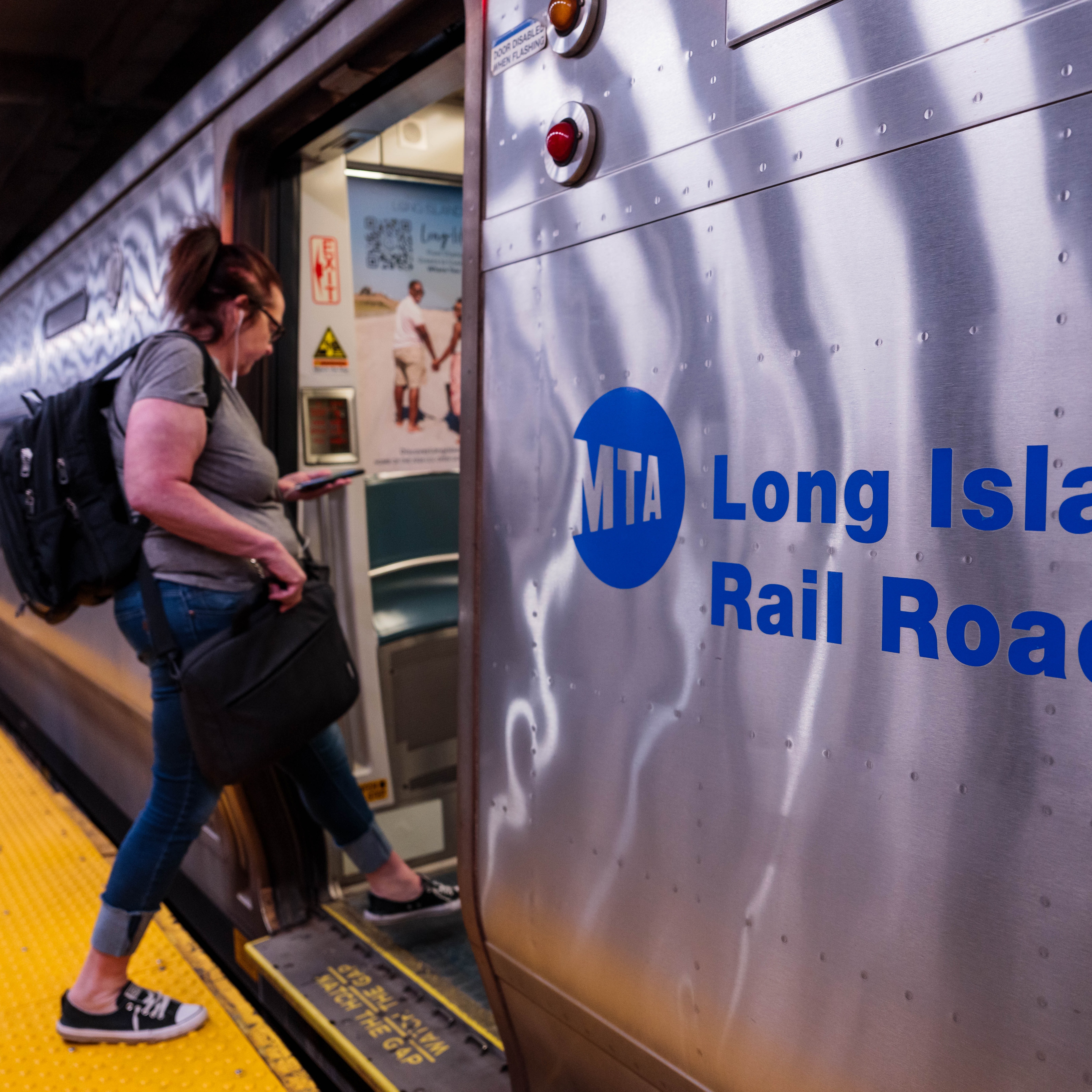 LIRR workers not confident in getting strike deal done before deadline episode artwork