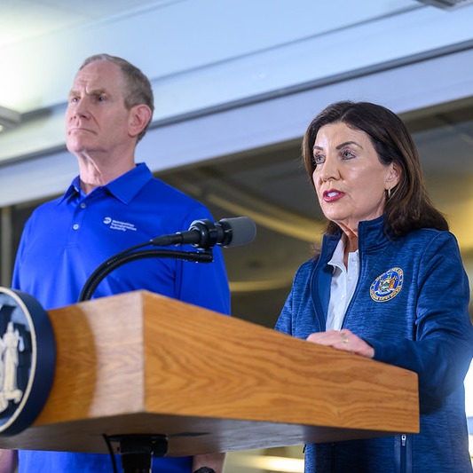 Hochul holds press conference on LIRR strike episode artwork