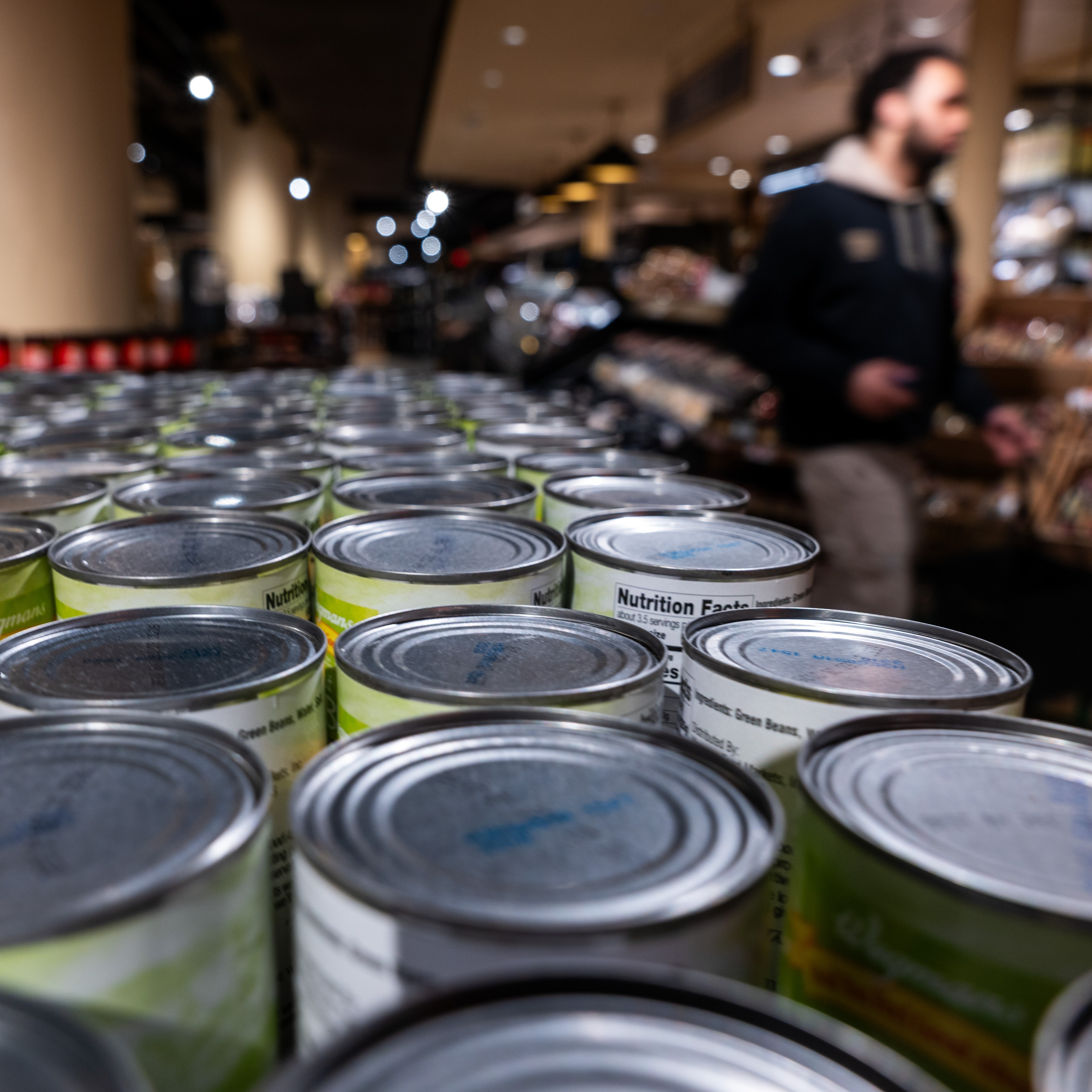 New York lawmakers pass bill to eliminate 'sell by' food labels episode artwork