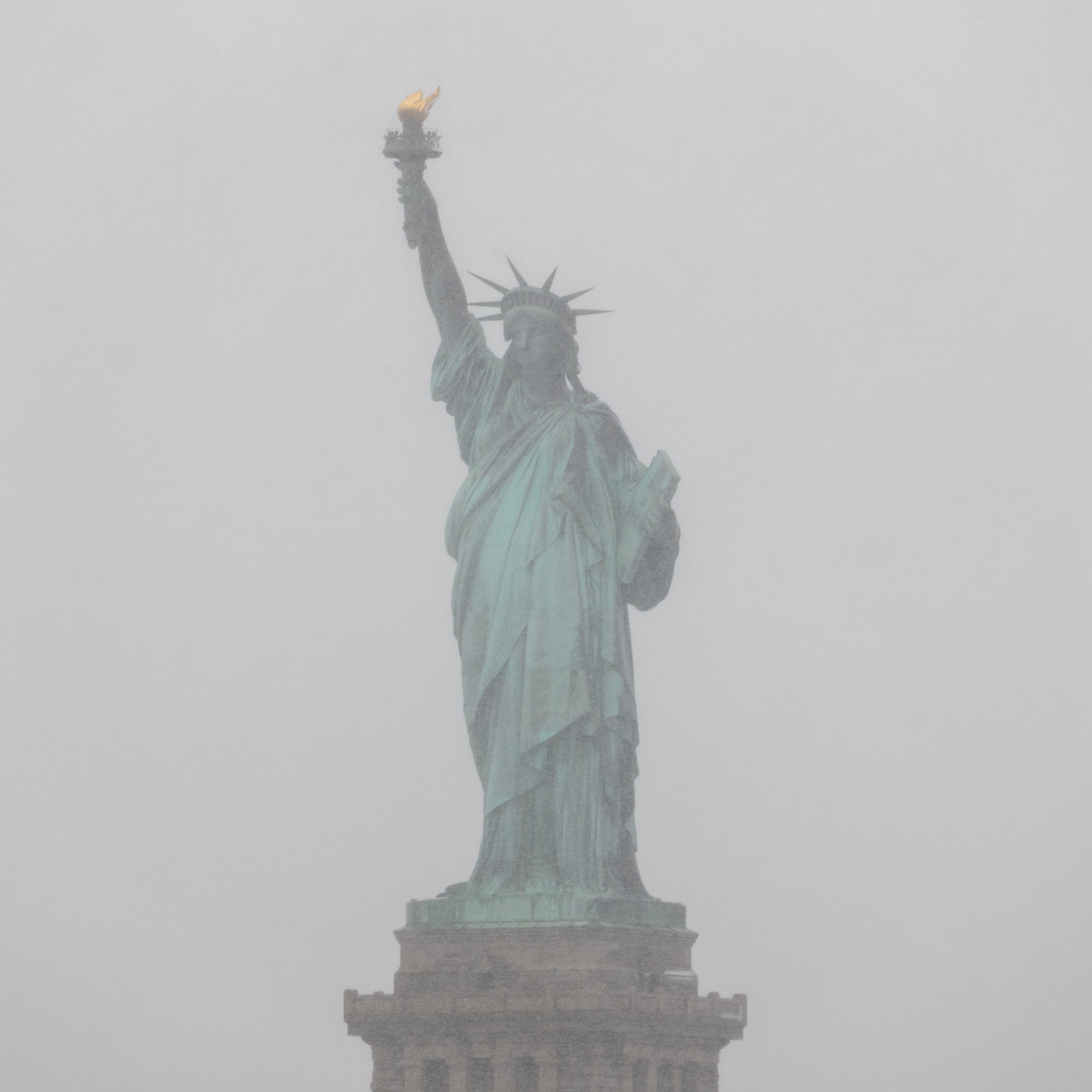 NYC Council cracks down on tourist scams ahead of World Cup episode artwork