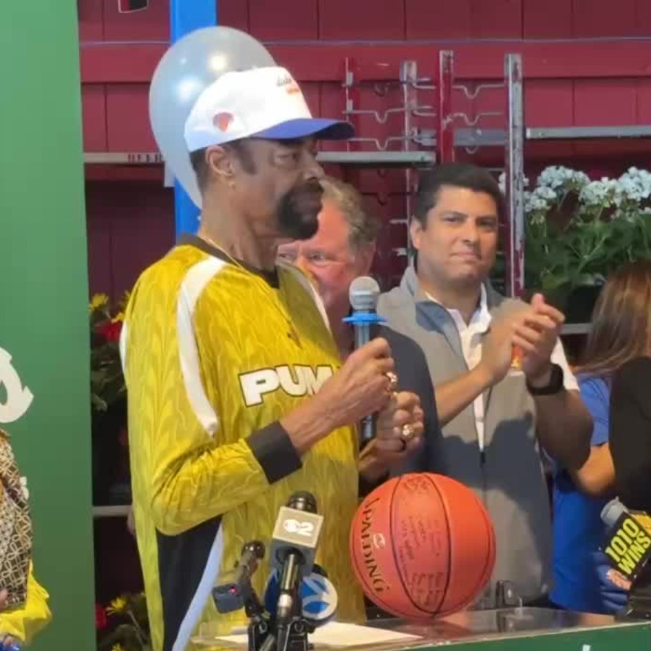 Knicks legend Walt 'Clyde' Frazier celebrates 'history-making' basketball team in Yonkers episode artwork
