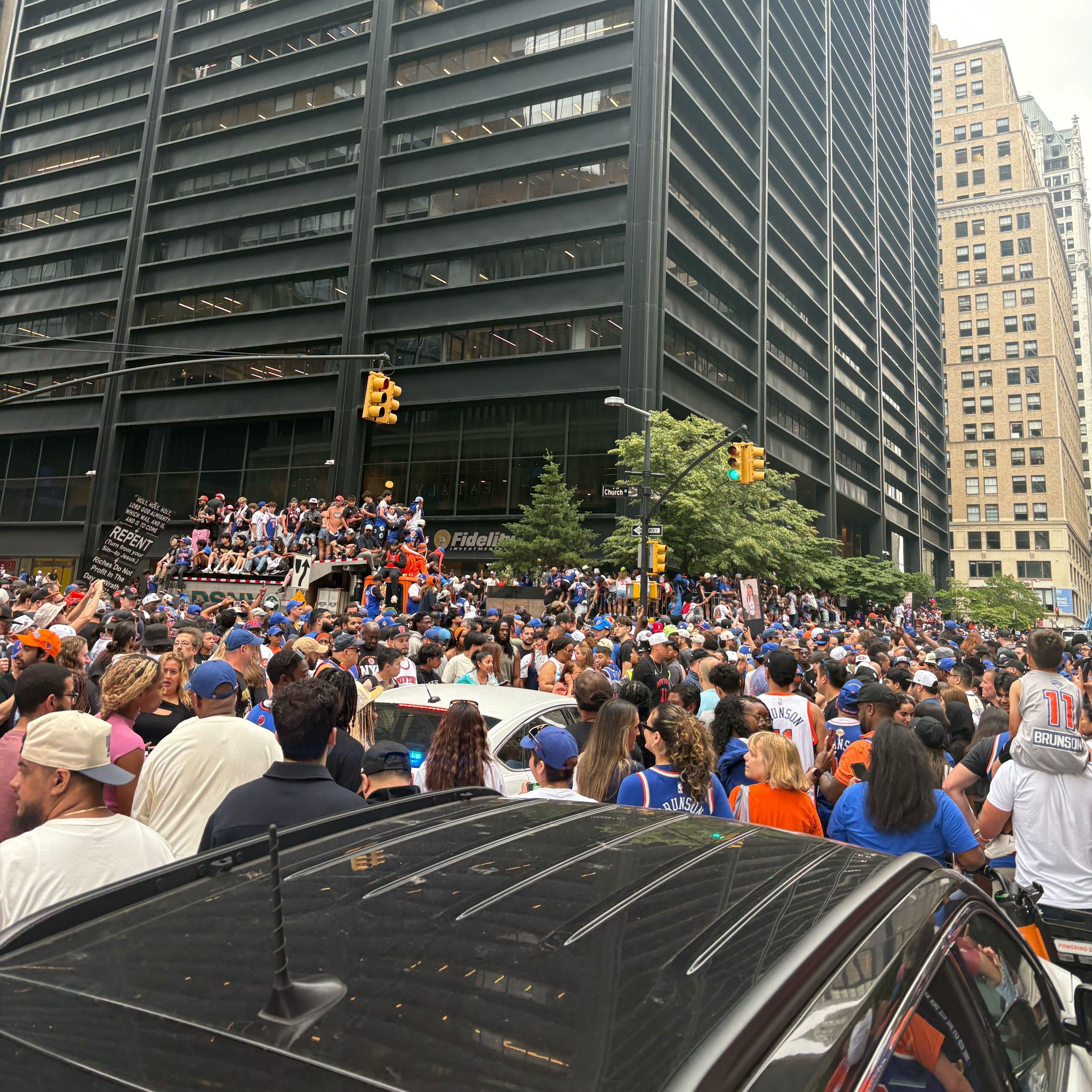 Knicks fans arrive at the crack of dawn to attend parade episode artwork