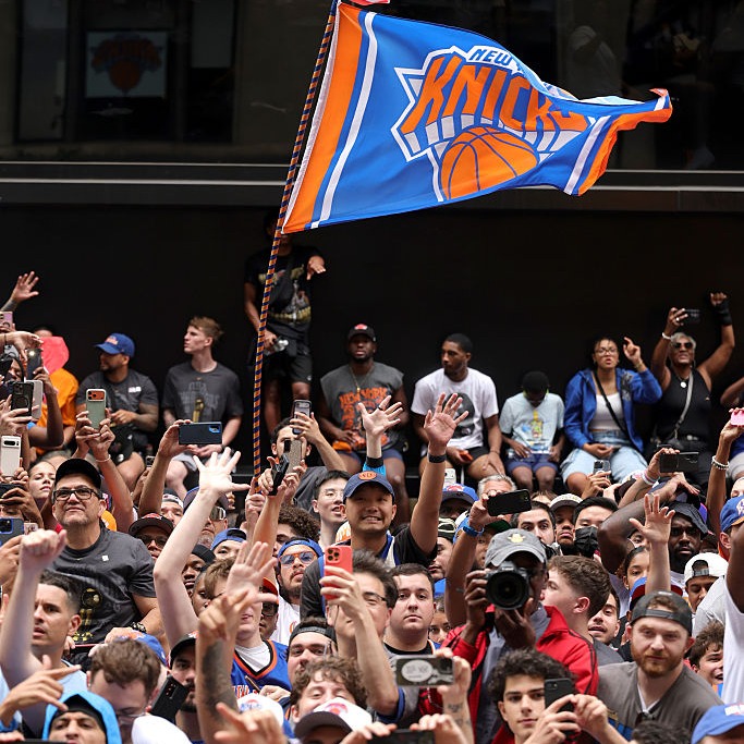 Knicks fans celebrate championship on the parade route episode artwork