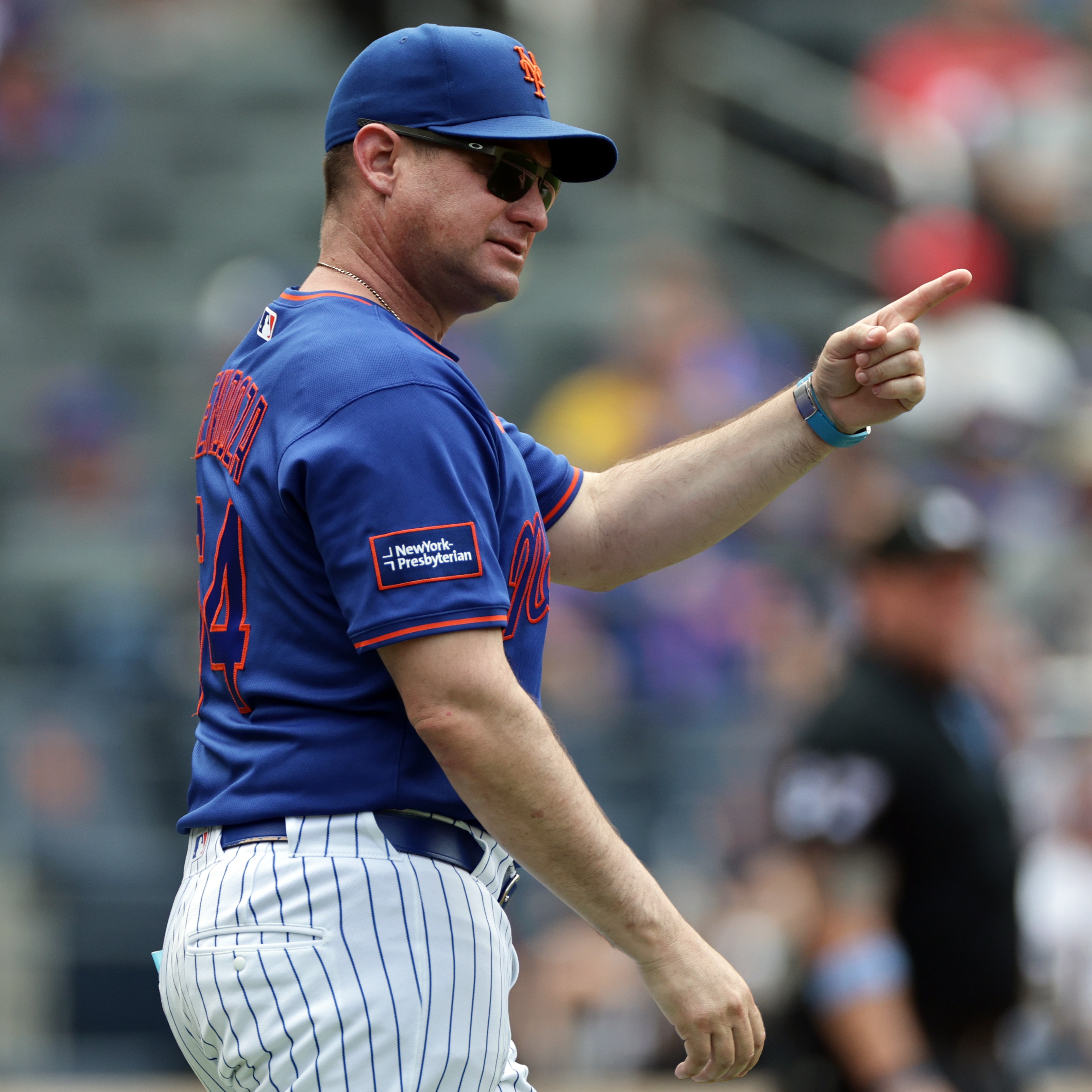 Mets fans react to the firing of Carlos Mendoza episode artwork