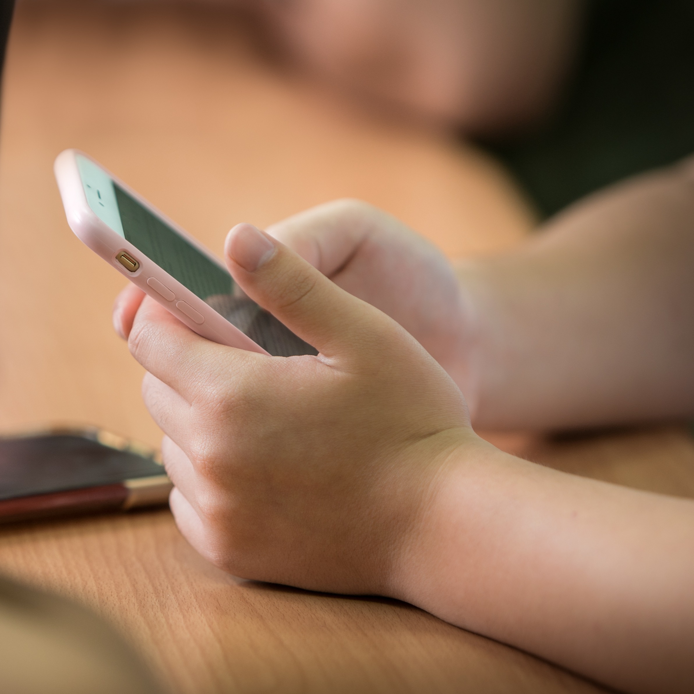 NY senator proposes legislation to crack down on screens in class episode artwork