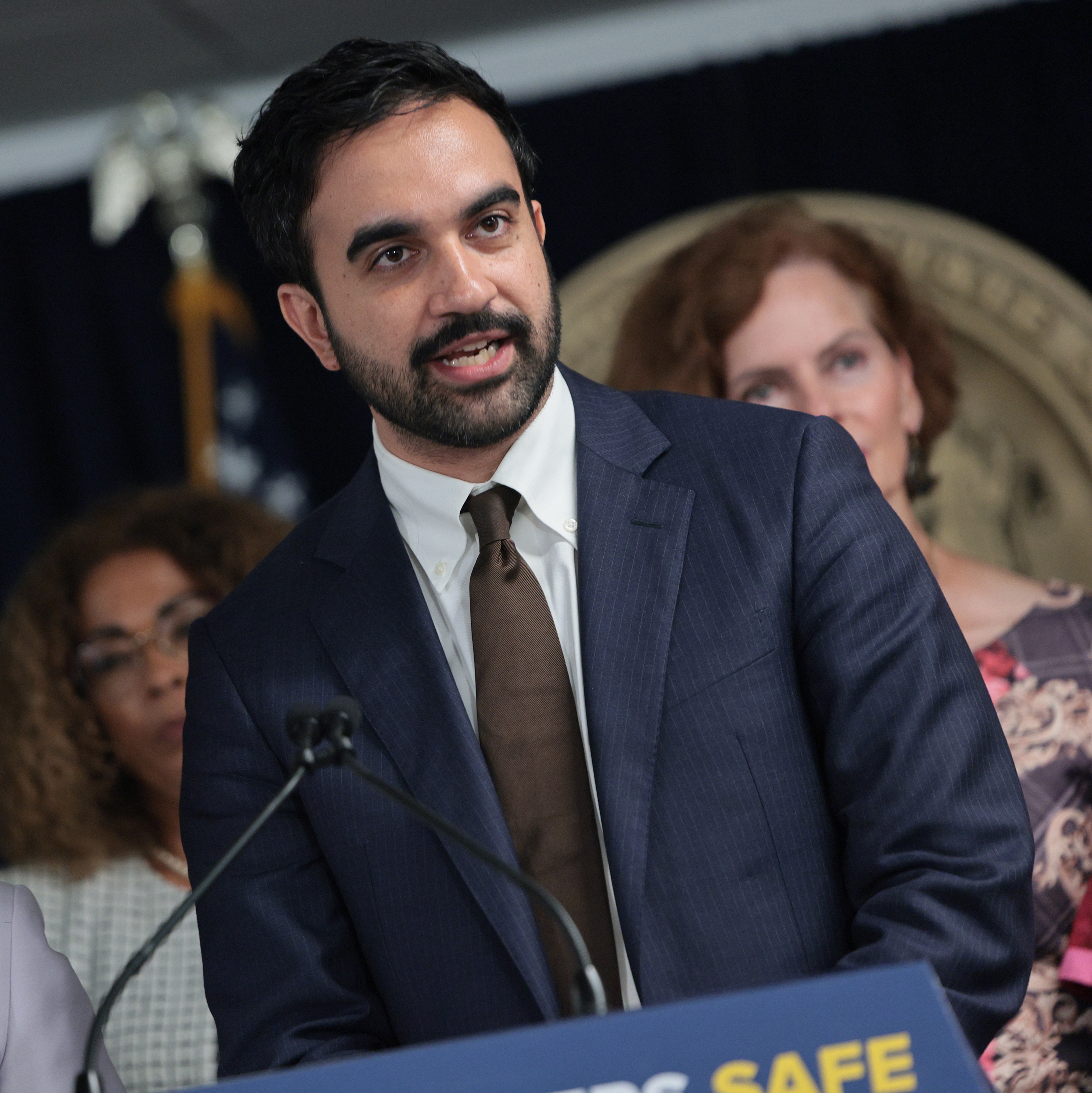 Local grocers sue Mamdani over city-run grocery plan episode artwork