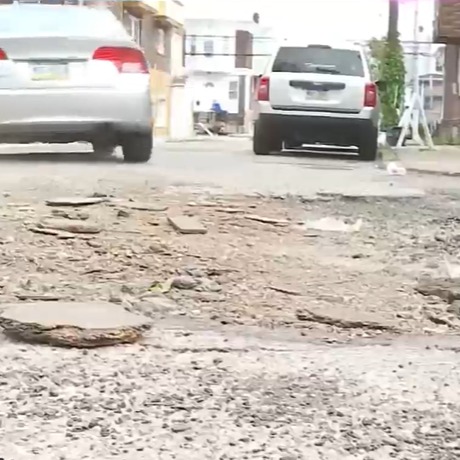 Massive pothole in Olney causes major issues for drivers episode artwork
