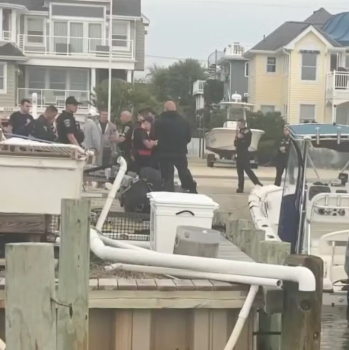 Boat strikes channel marker in Barnegat Bay, killing 1 and injuring 5 others episode artwork