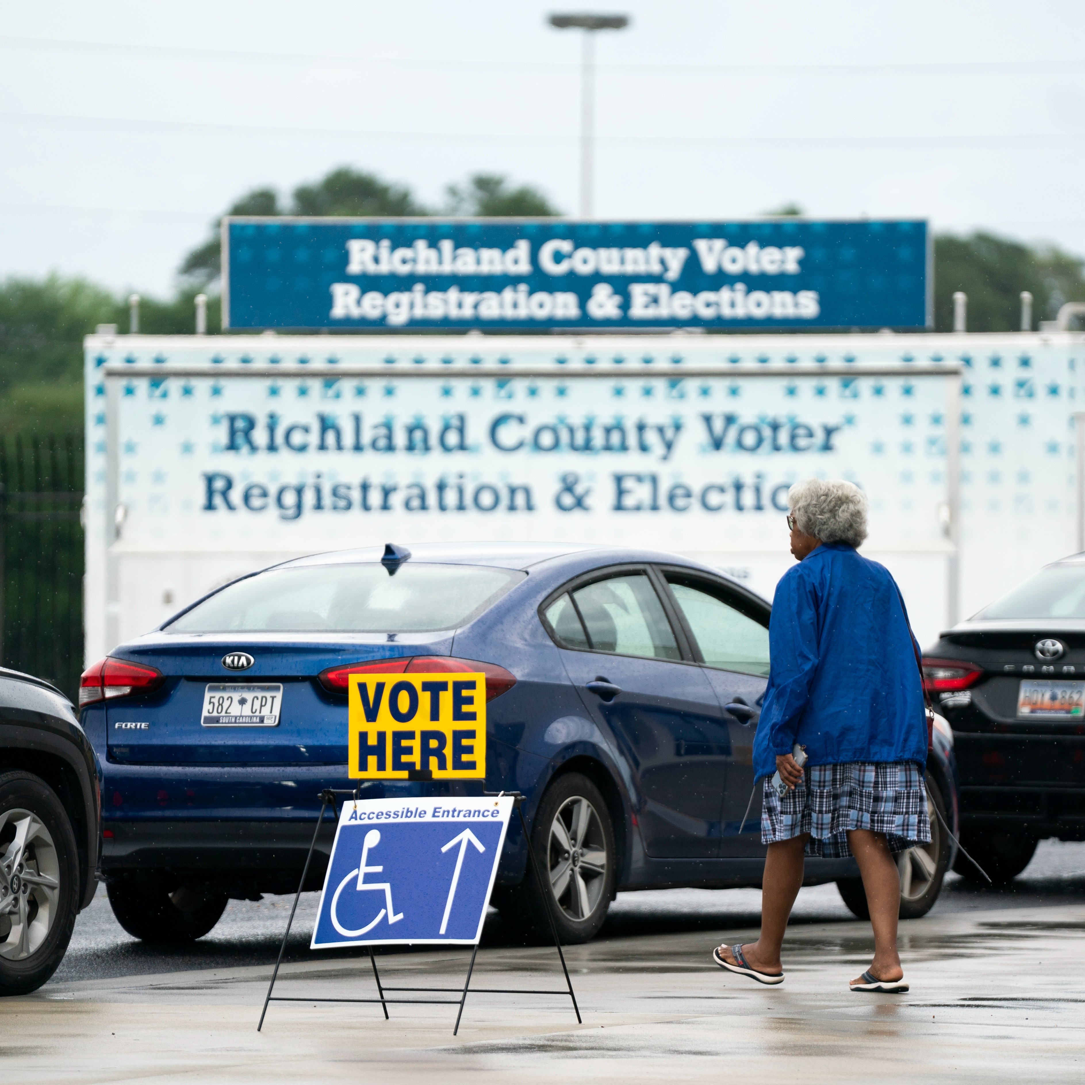 South Carolina Senate rejects Trump’s push to redraw congressional map for midterm elections episode artwork