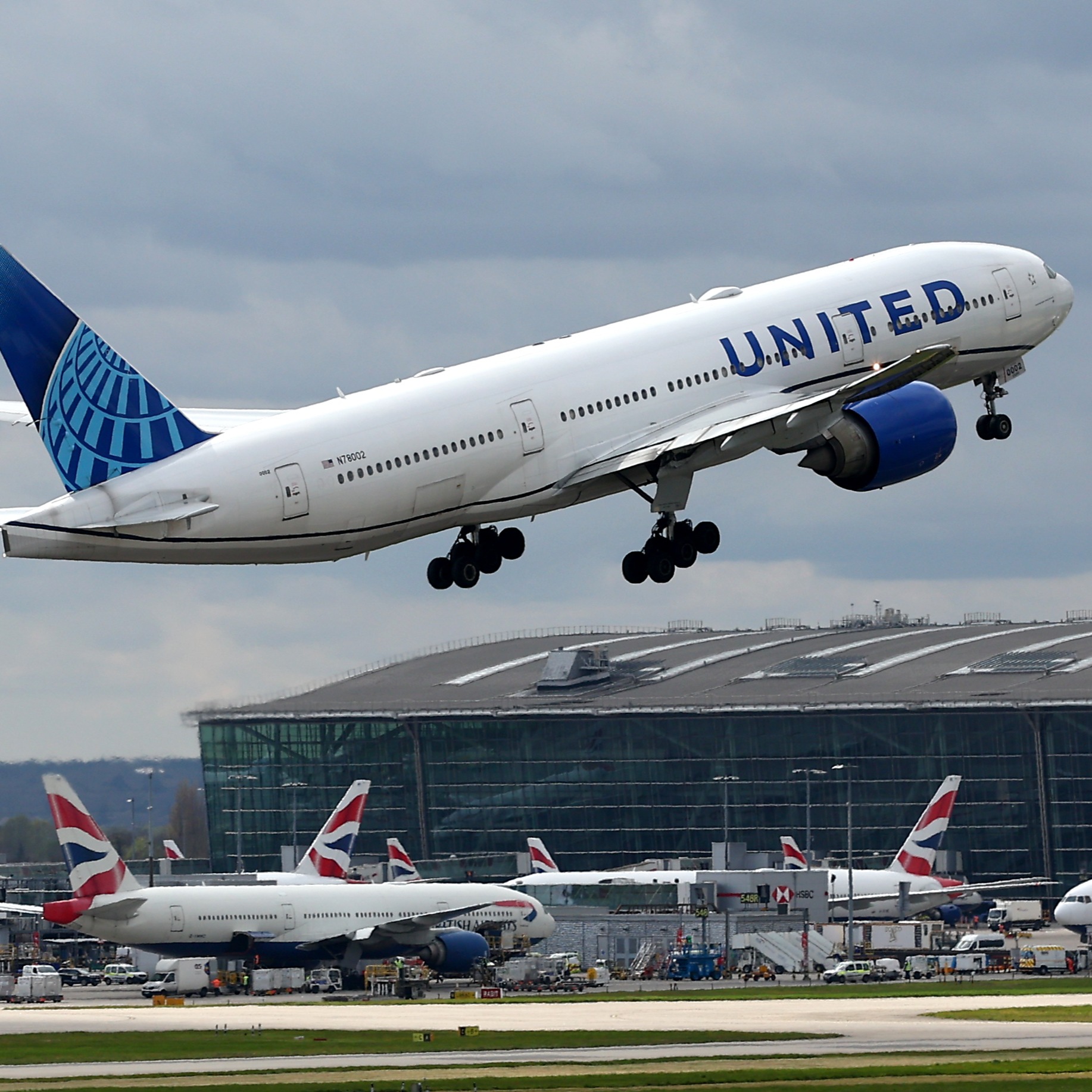 United Airlines flight to Spain diverts back to Newark over Bluetooth device named ‘bomb’ episode artwork