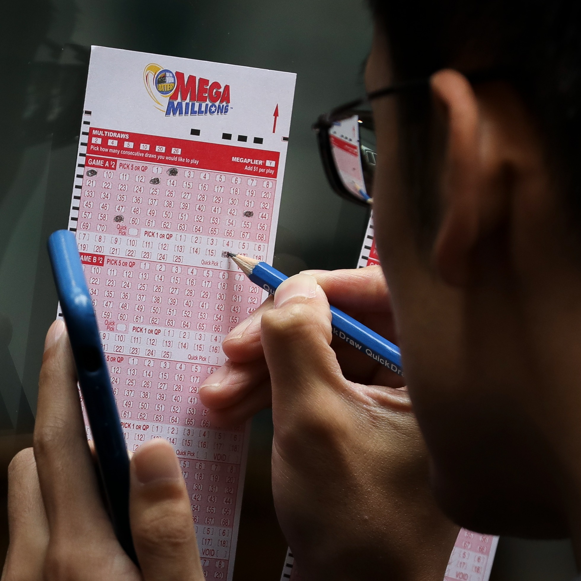 Mega Millions fever ramps up again as jackpot tops $450M episode artwork