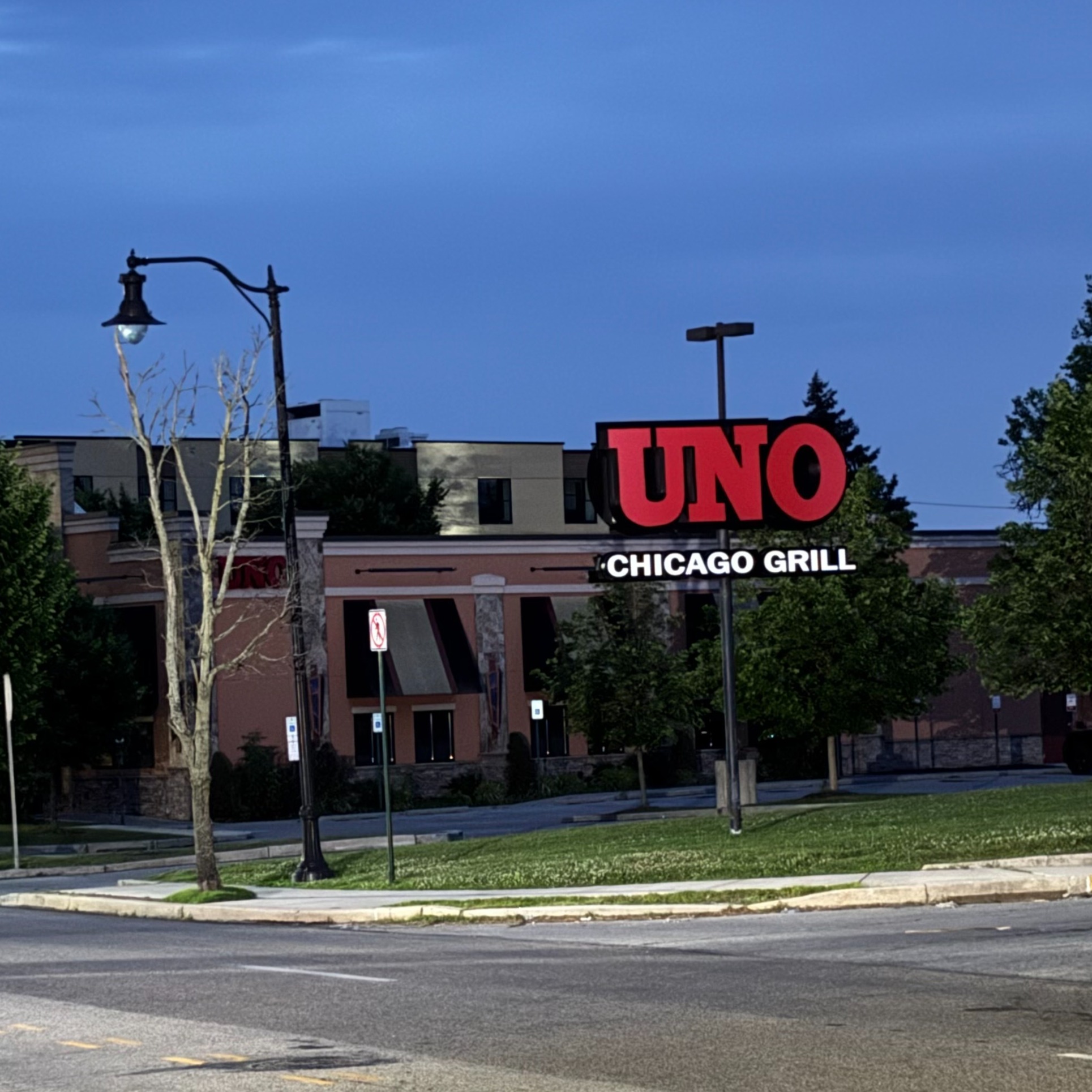 Police investigating shooting outside Uno Pizzeria near Widener University episode artwork