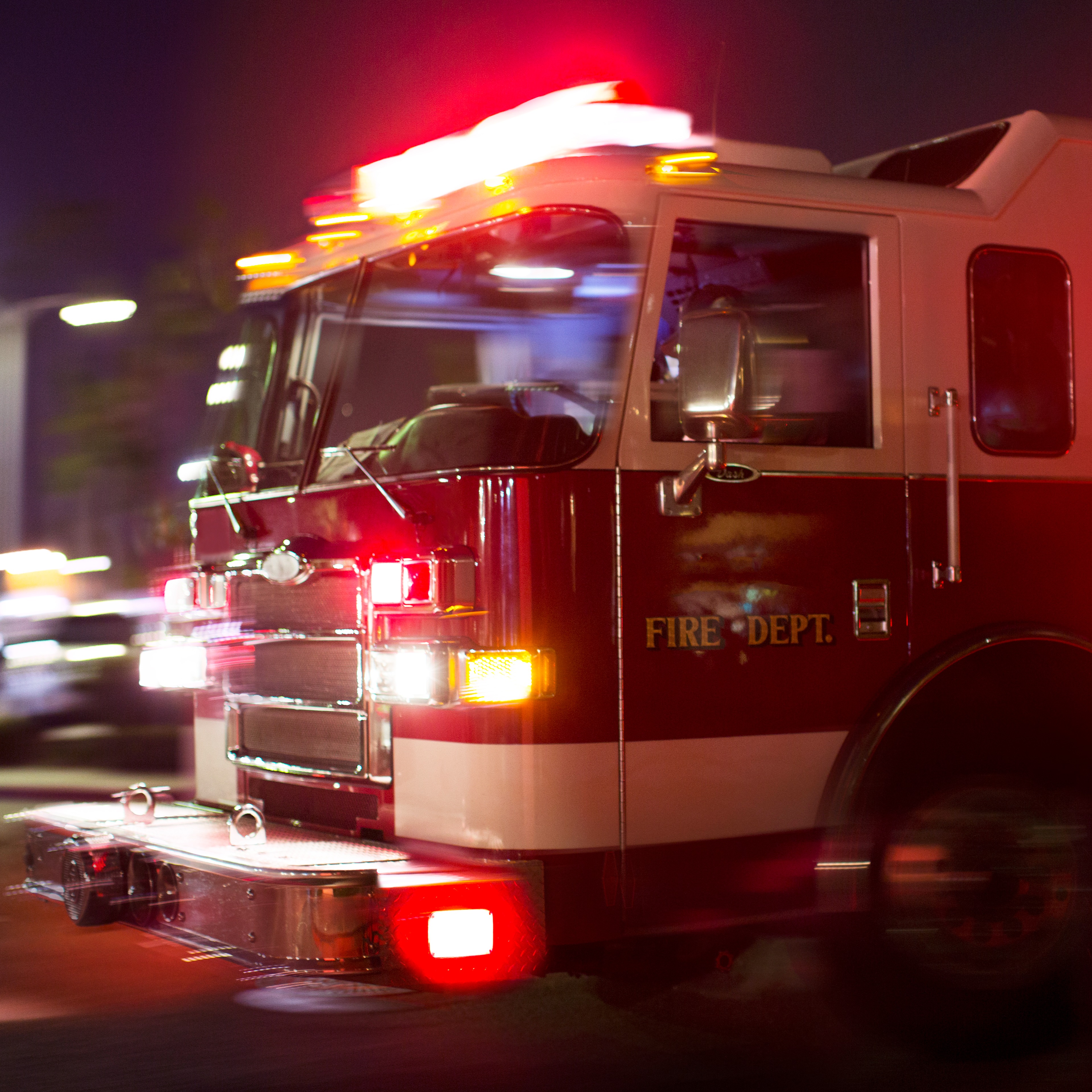 1 dead after fire tears through 5 North Philly row homes episode artwork