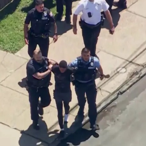 Police arrest man who led them on wrong-way pursuit along I-95 episode artwork