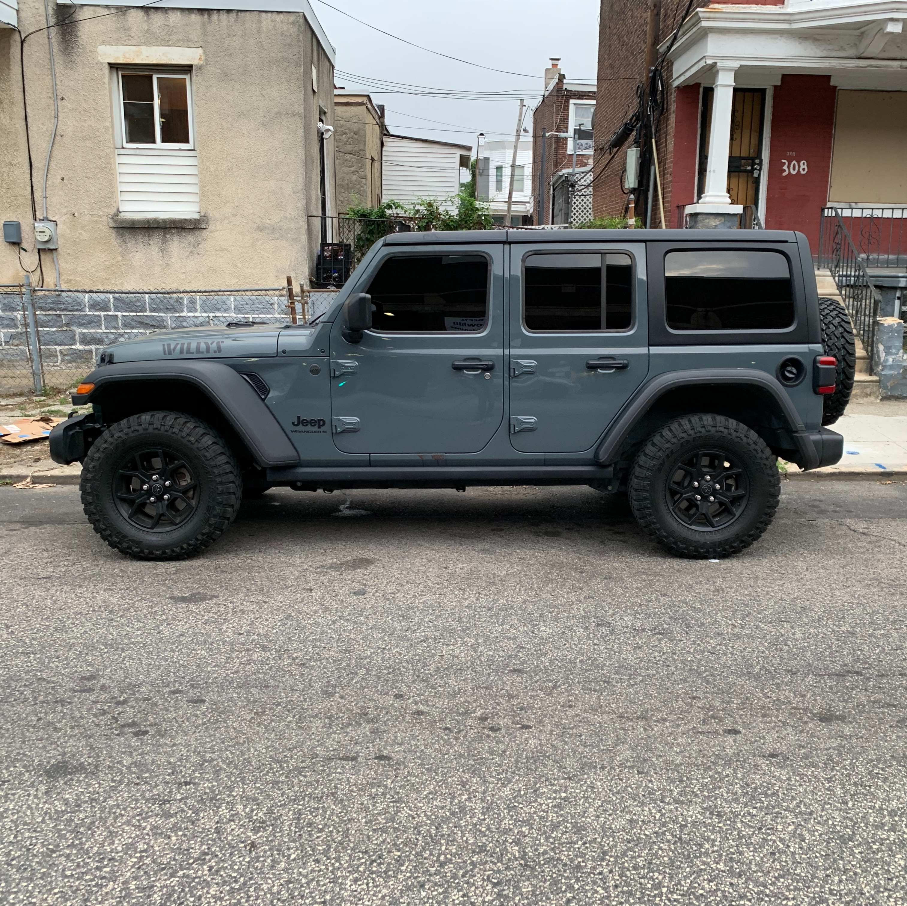 Man in Jeep shot near SEPTA bus depot in West Philly; woman arrested episode artwork