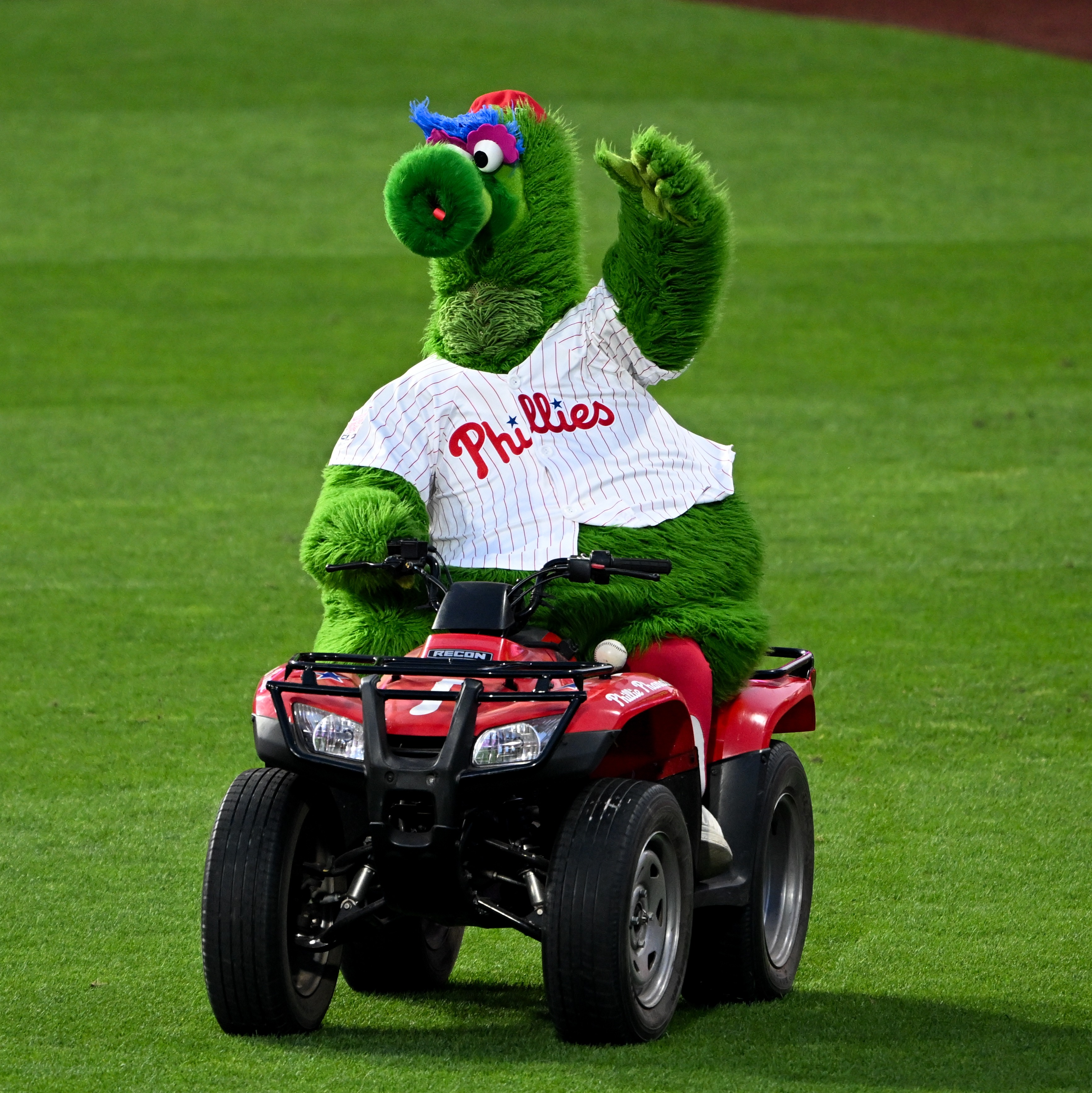 All MLB mascots invited to Philly for All-Star Game — a tradition started at the last All-Star Game in Philadelphia 30 years ago episode artwork
