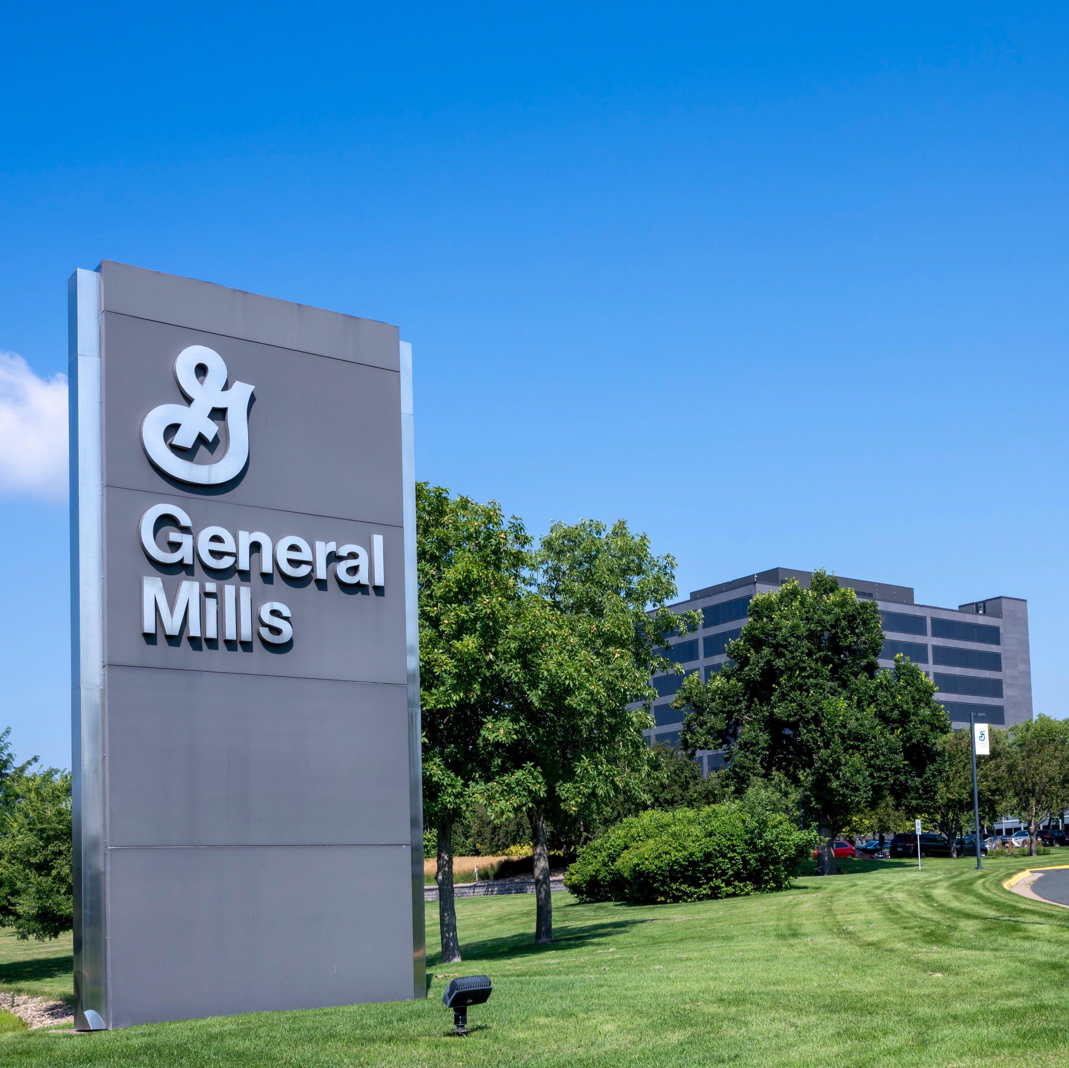 General Mills recalls 700,000 Pillsbury dinner rolls due to possible glass contamination episode artwork