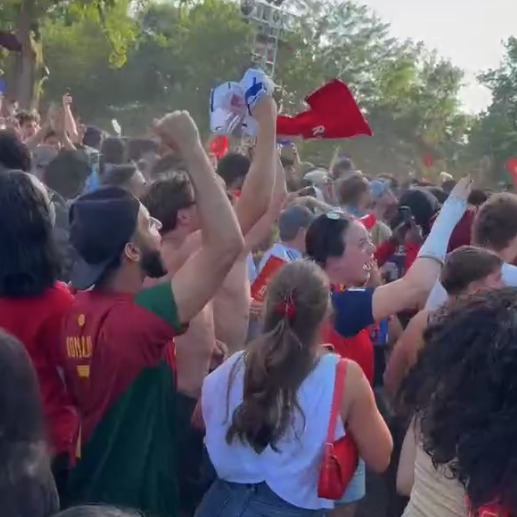 FIFA Fan Fest crowd erupts in cheers as Spain beats Argentina 1-0 to earn World Cup title episode artwork