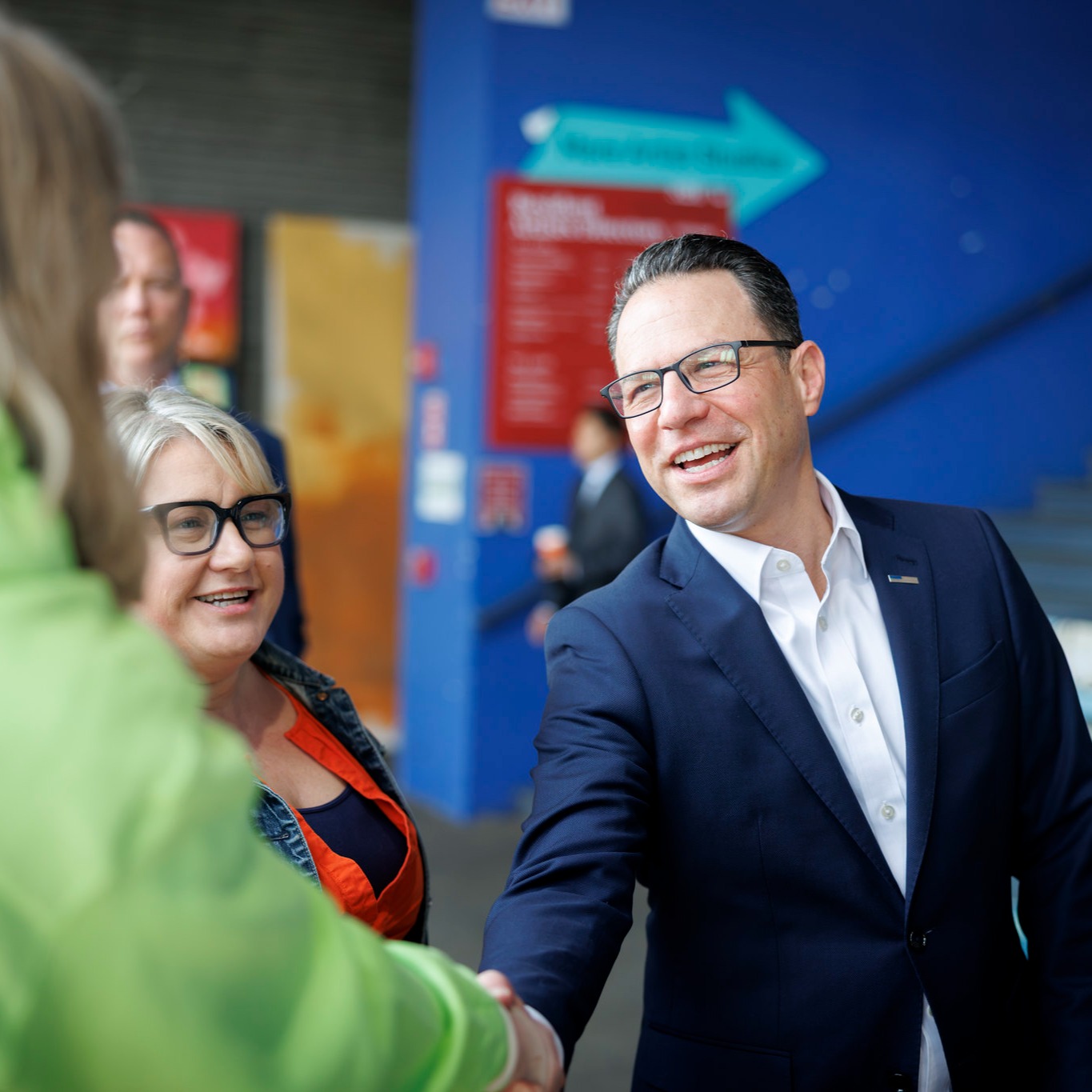 Pa. Gov. Shapiro polls behind AOC and Buttigieg in presidential primary survey episode artwork
