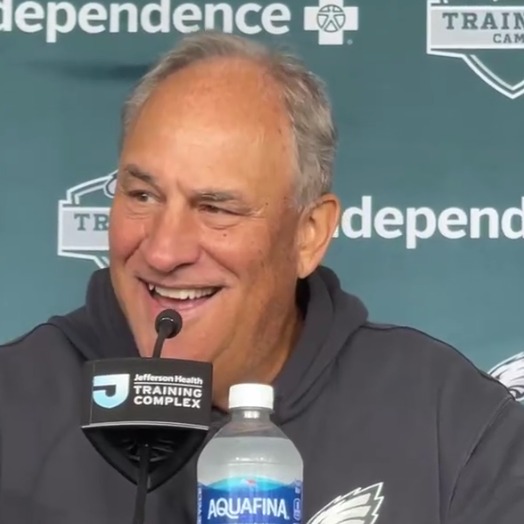 Eagles defensive coordinator Vic Fangio says he ‘pulls a Fauci’ at Eagles presser episode artwork